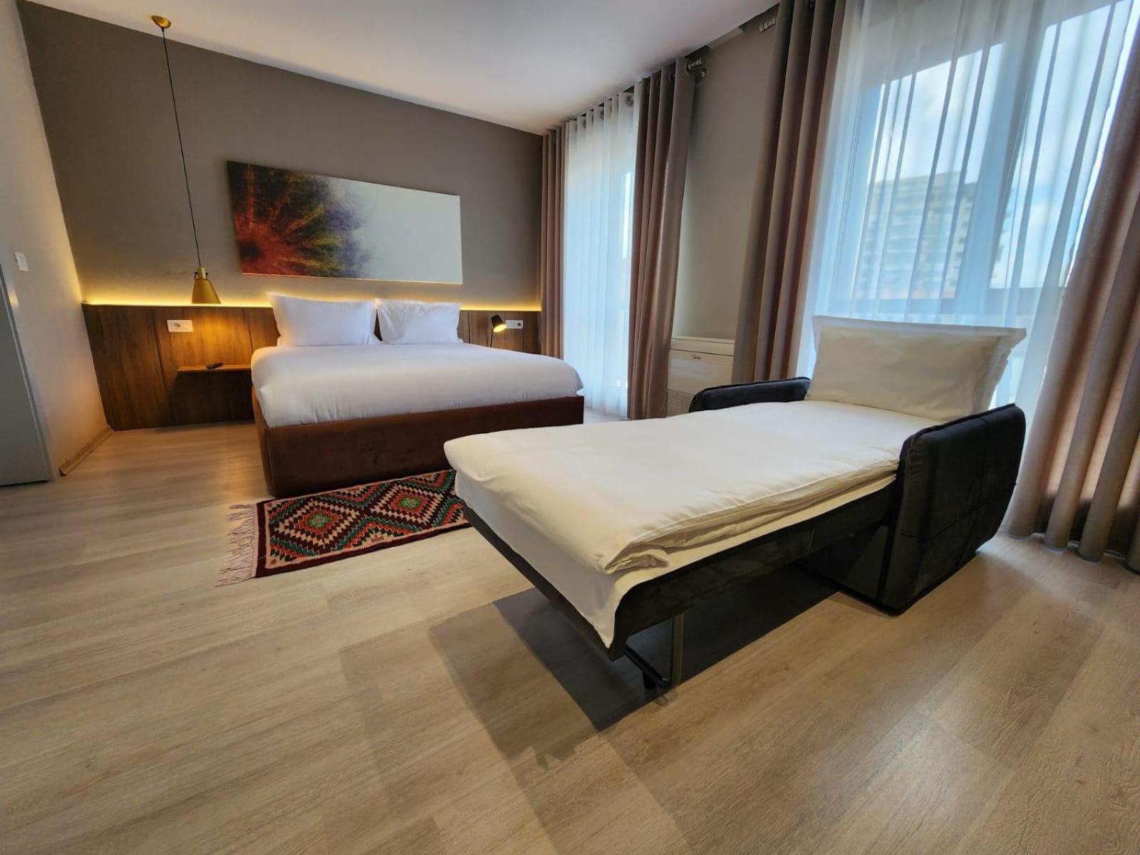 Deluxe Double Room with Extra Bed photo 1