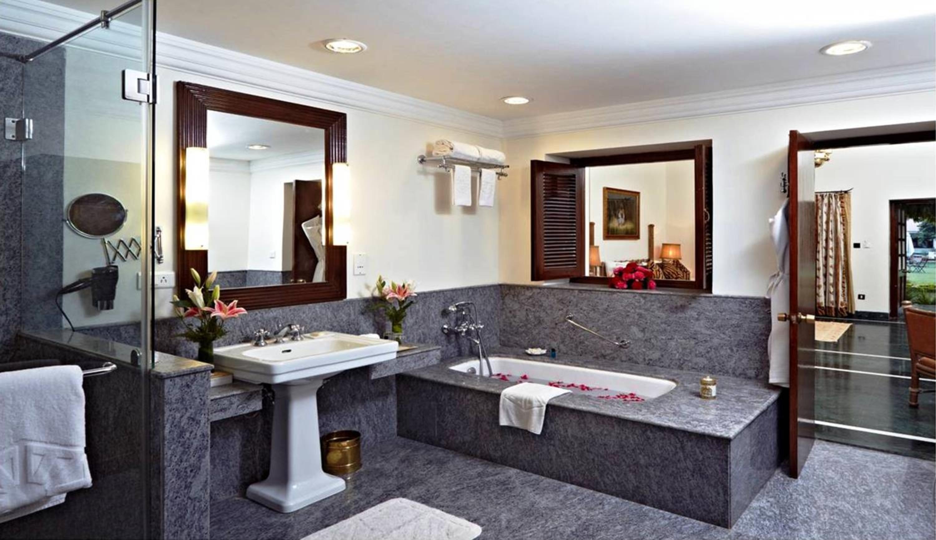 Luxury Room with Sitout - Photo 2