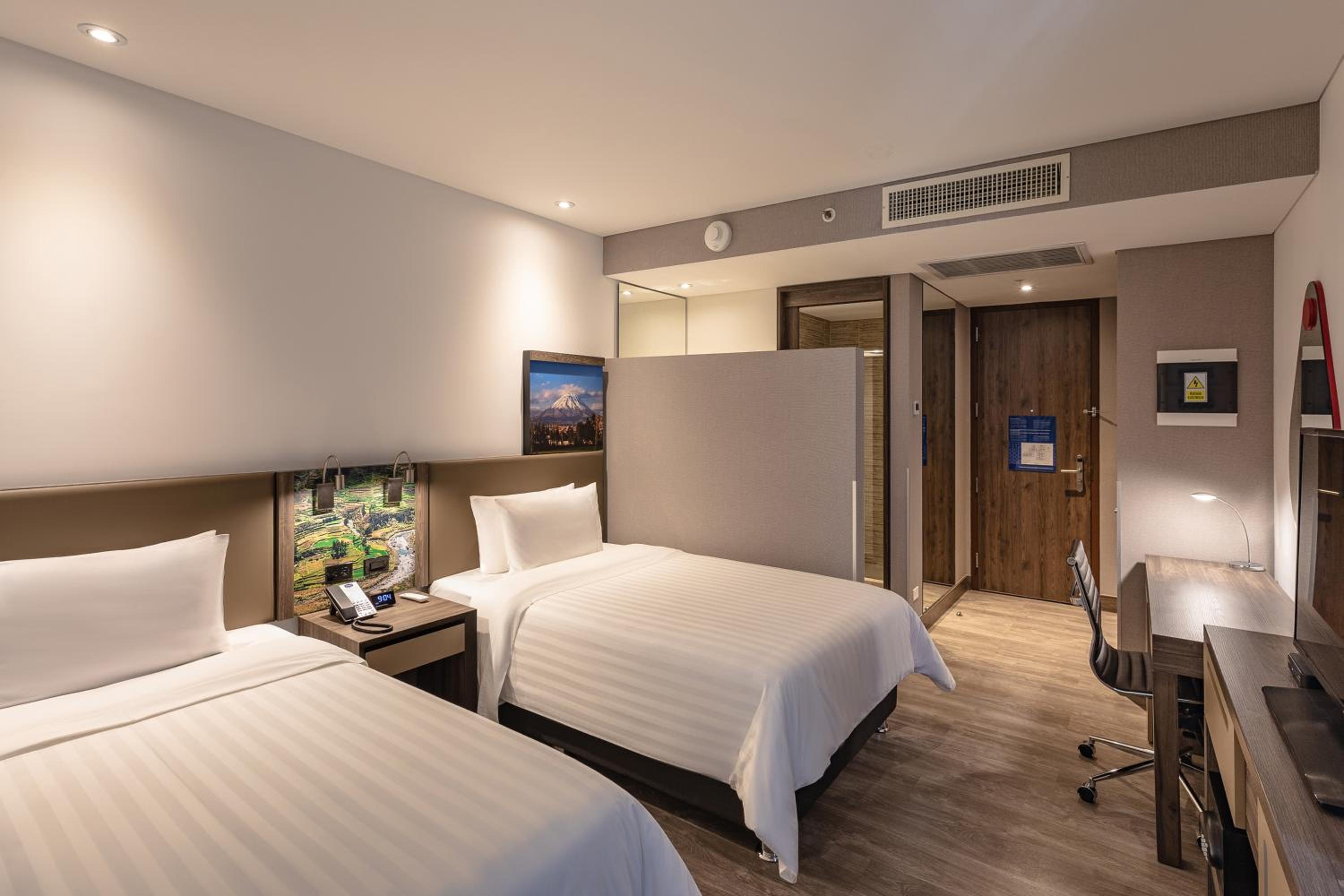 Twin Room - Photo 4