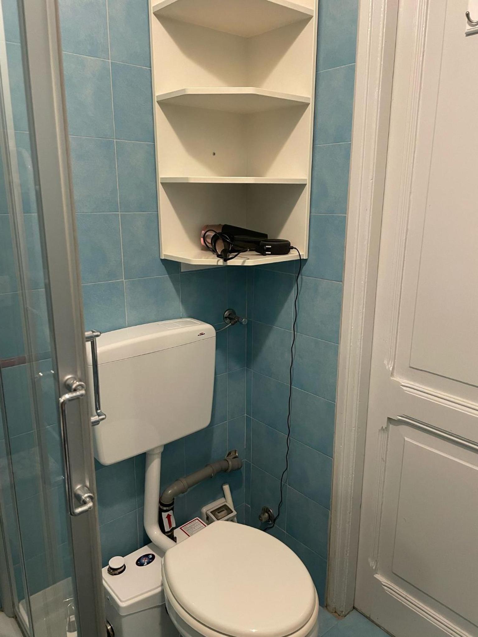 Double Room with Private External Bathroom photo 3