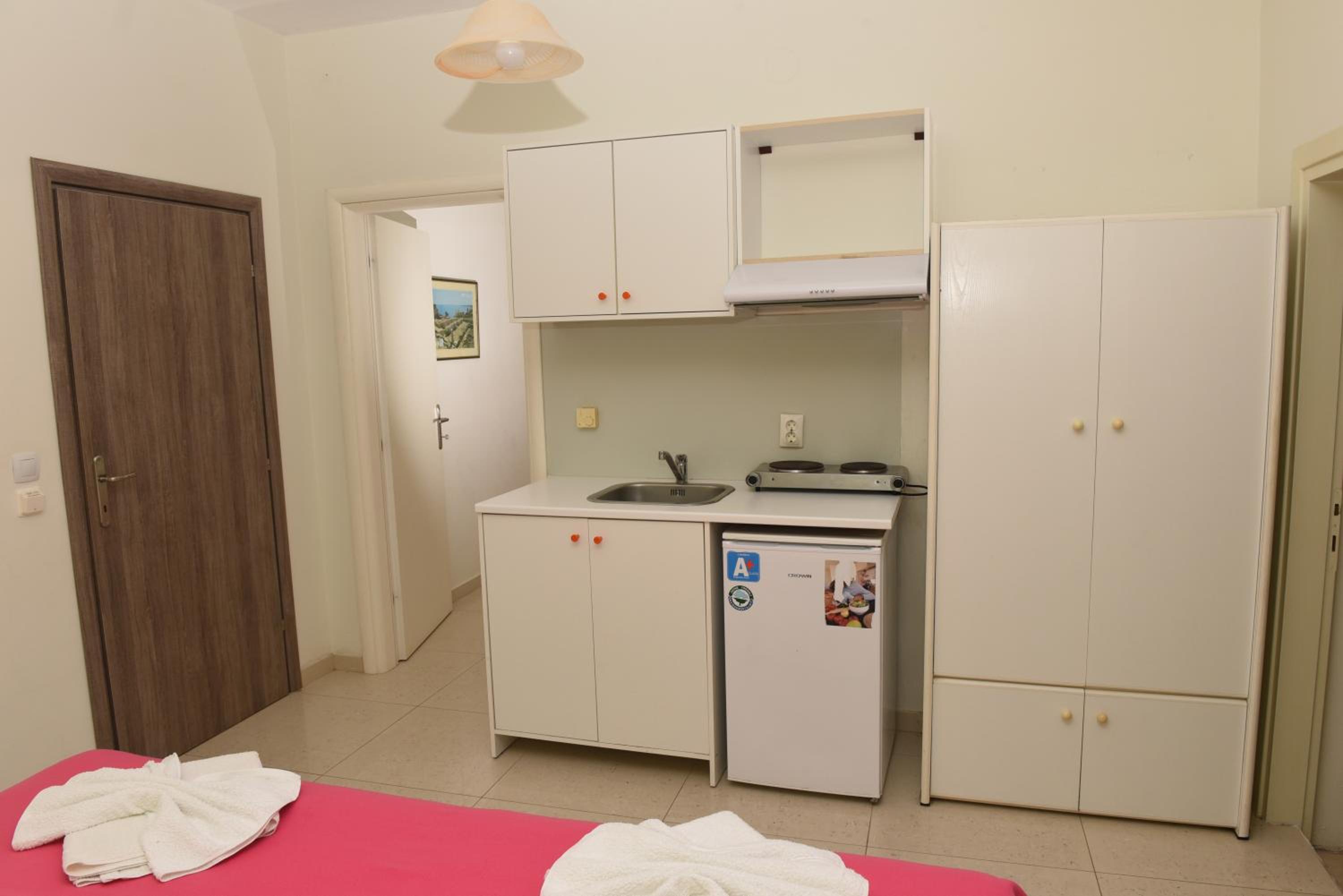 Two-Bedroom Apartment with Balcony and Sea View photo 2