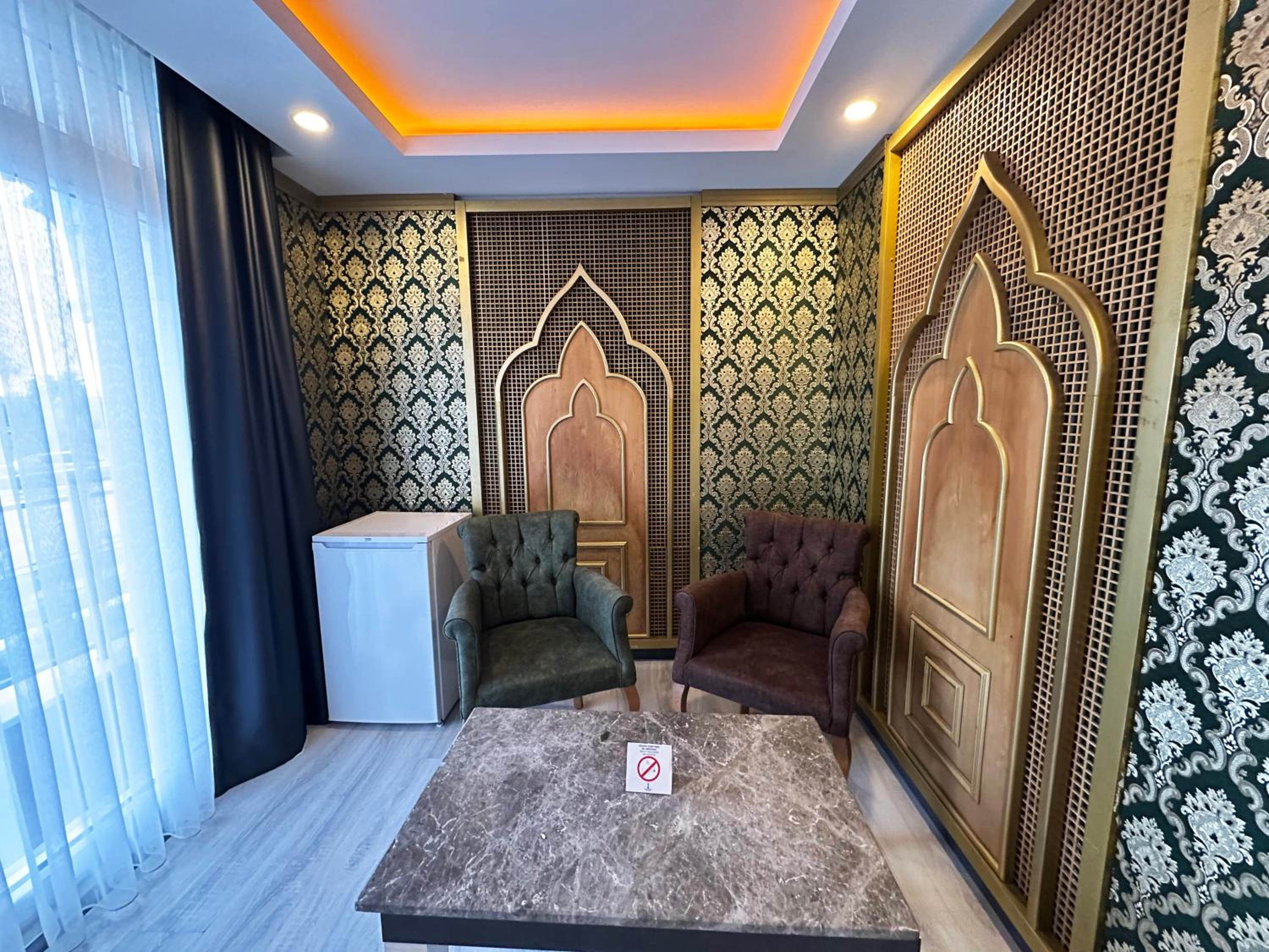 Deluxe Suite