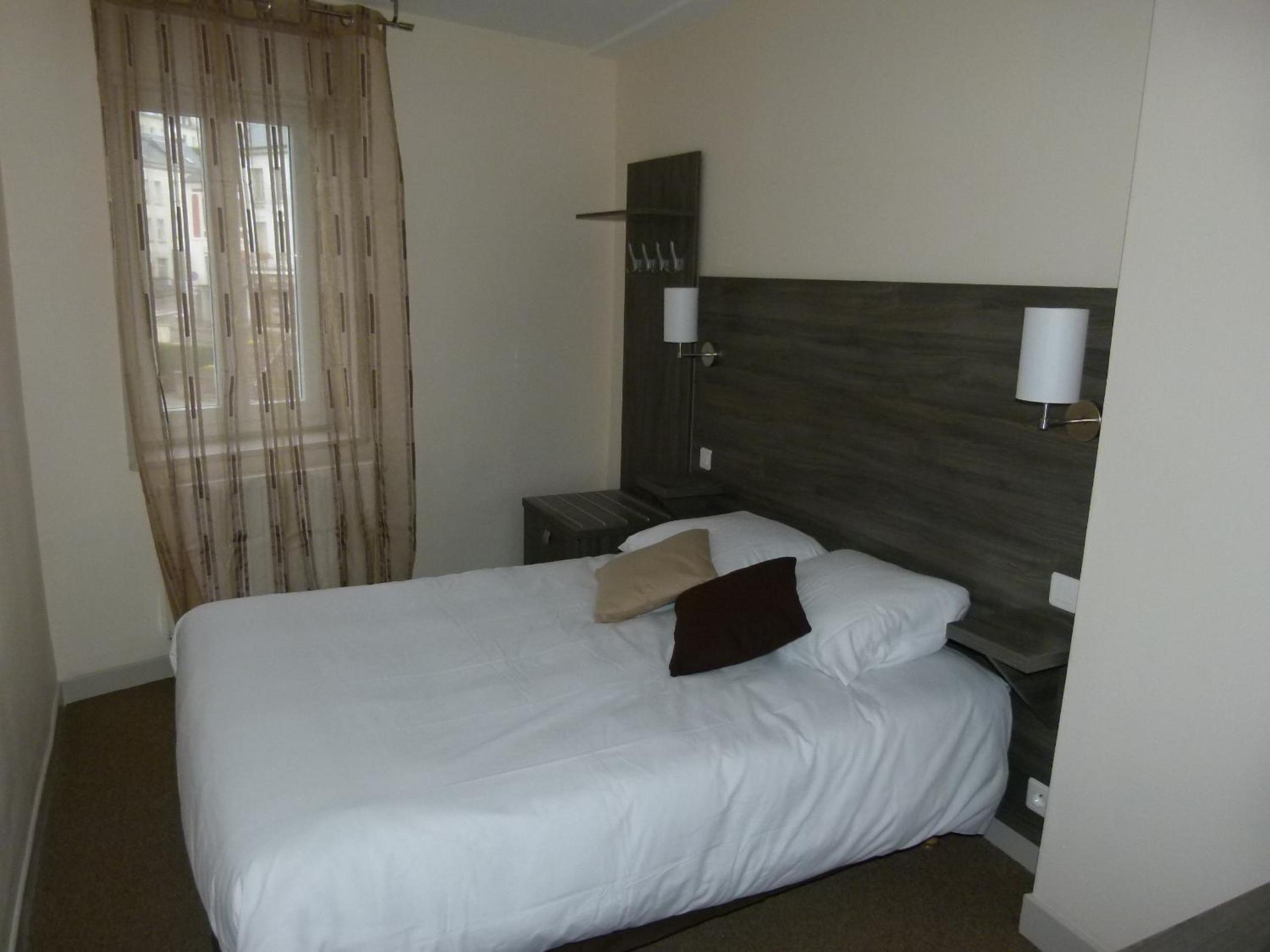 Double Room - Photo 5