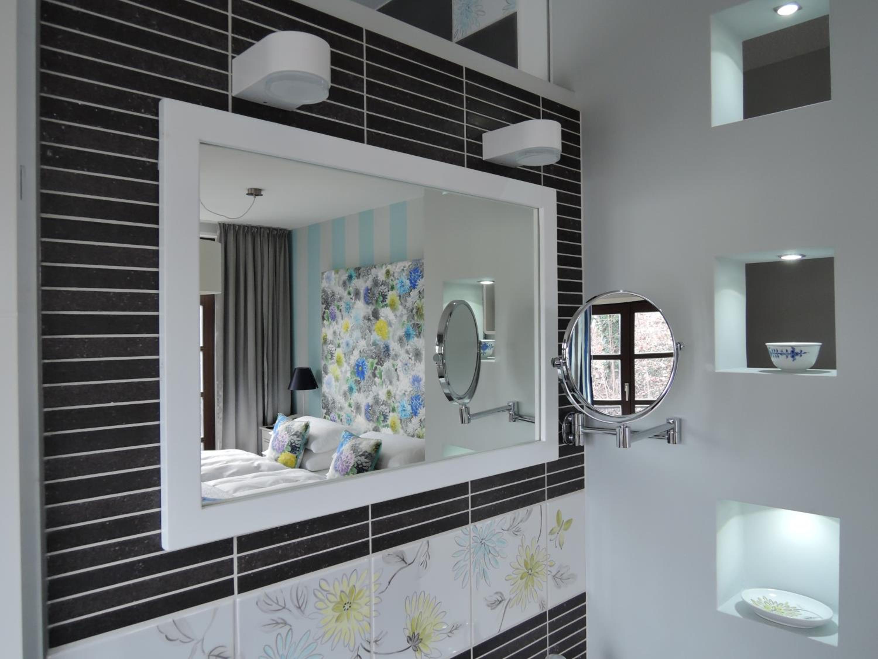 Double Room with Balcony - Photo 15