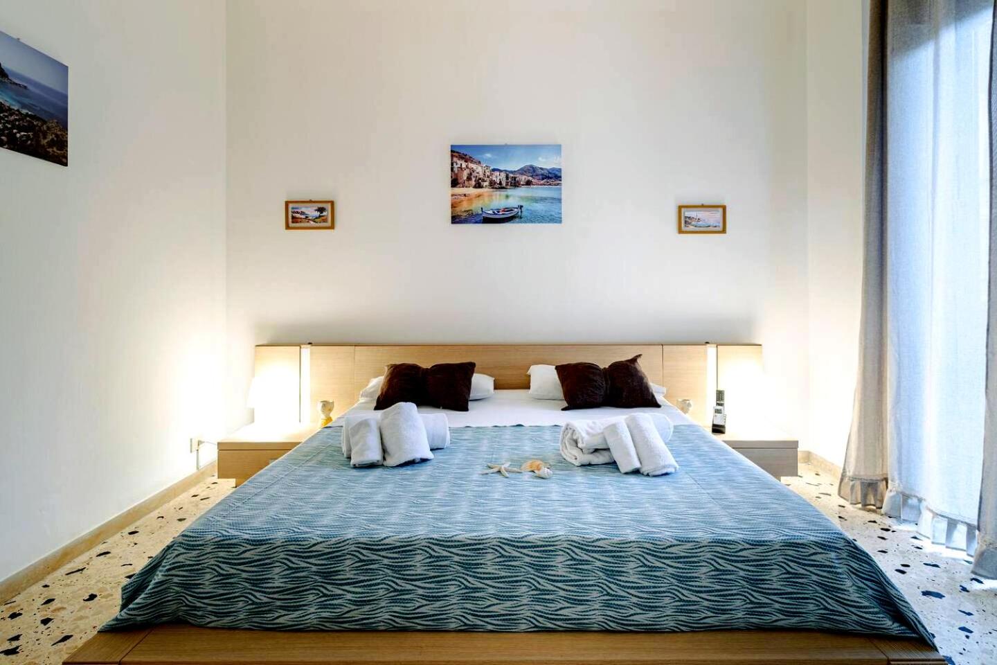 Superior One-Bedroom Apartment with Balcony
