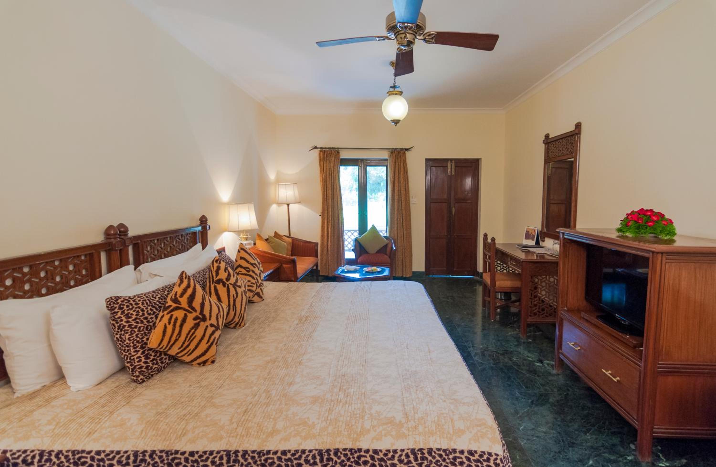 Grand Luxury Suite Twin Bed with Sit-Out Grand Luxury Suite Twin Bed with Sit-Out