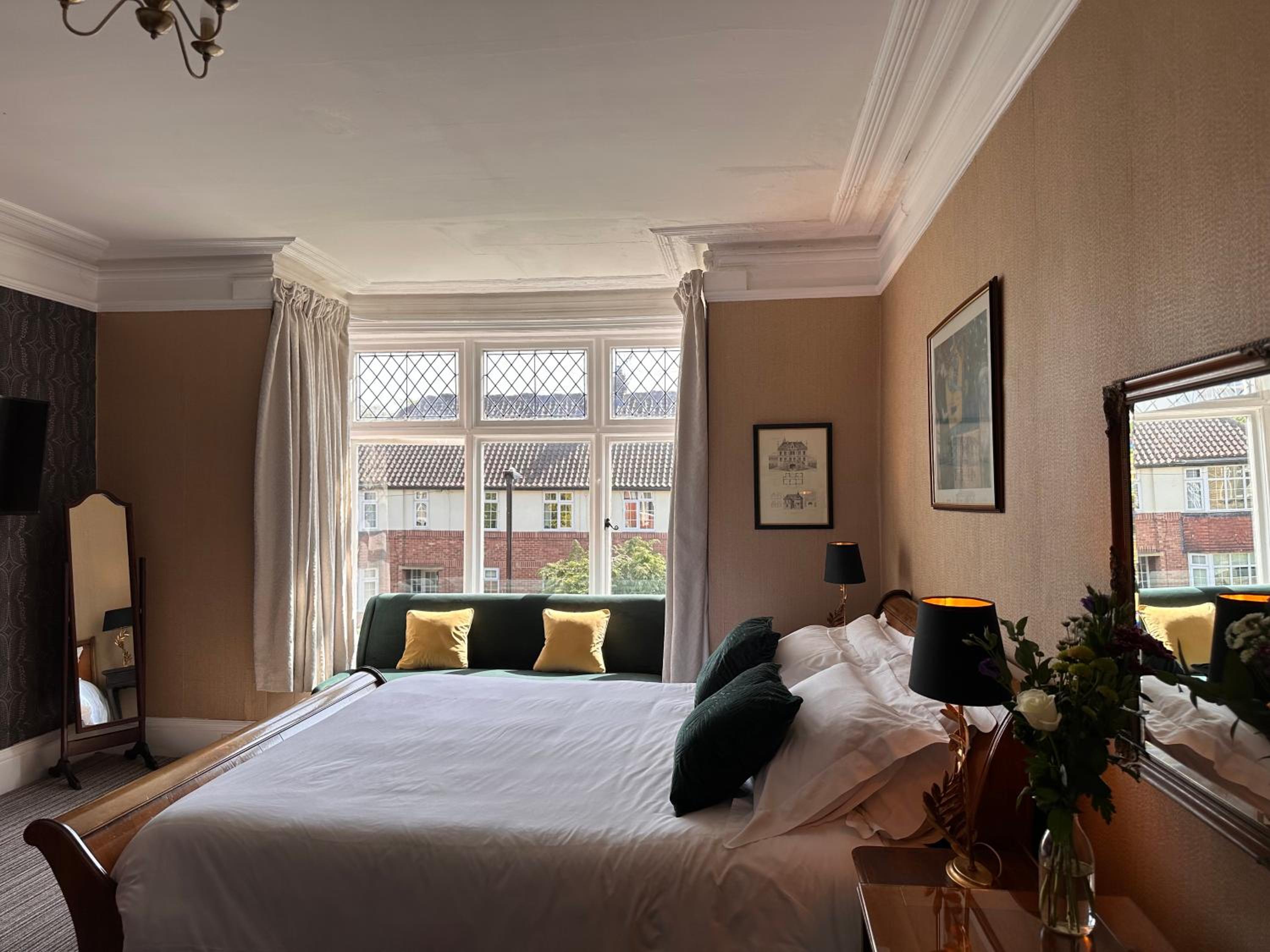 Deluxe Double Room with Extra Bed