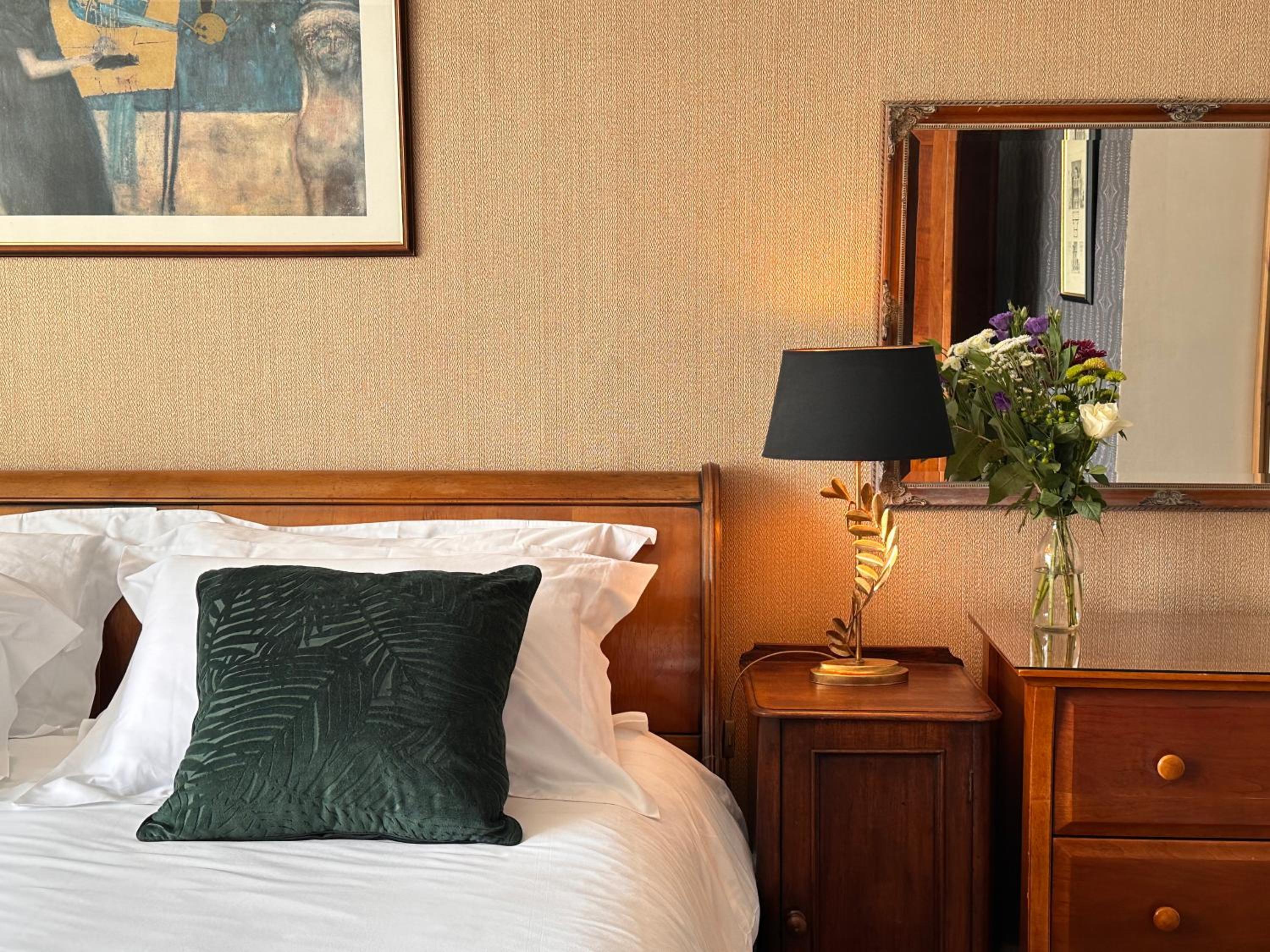 Deluxe Double Room with Extra Bed