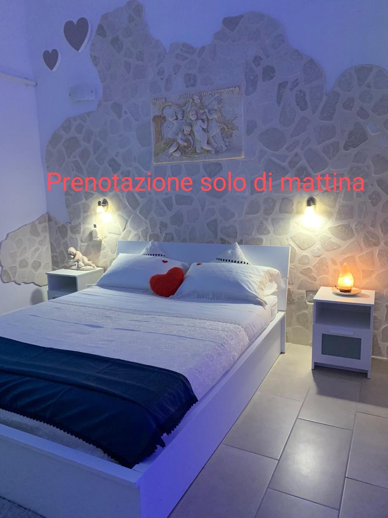 One-Bedroom House - Photo 2