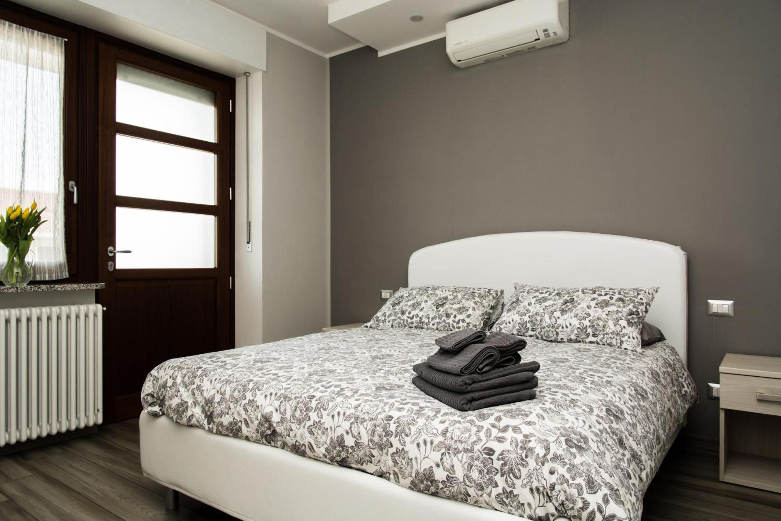 Queen Room with Balcony photo 2