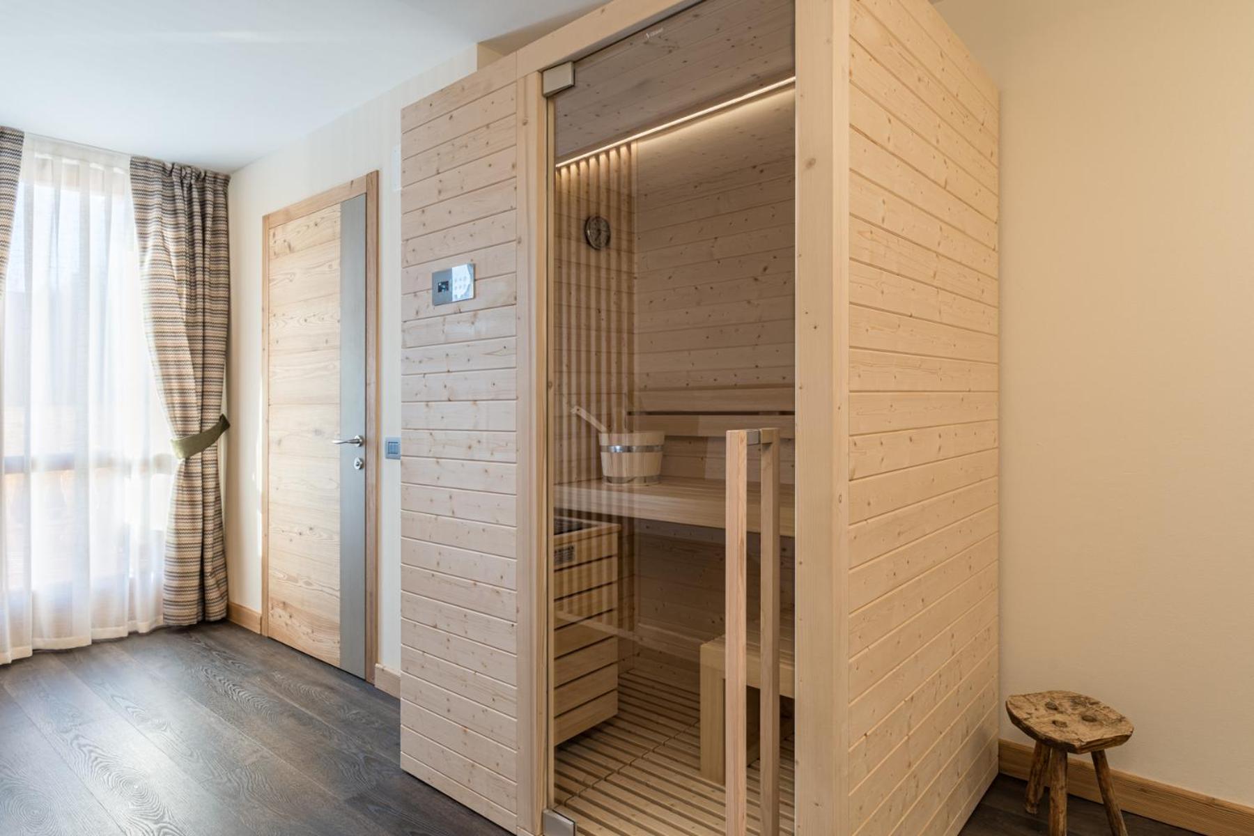 Suite with Sauna photo 1