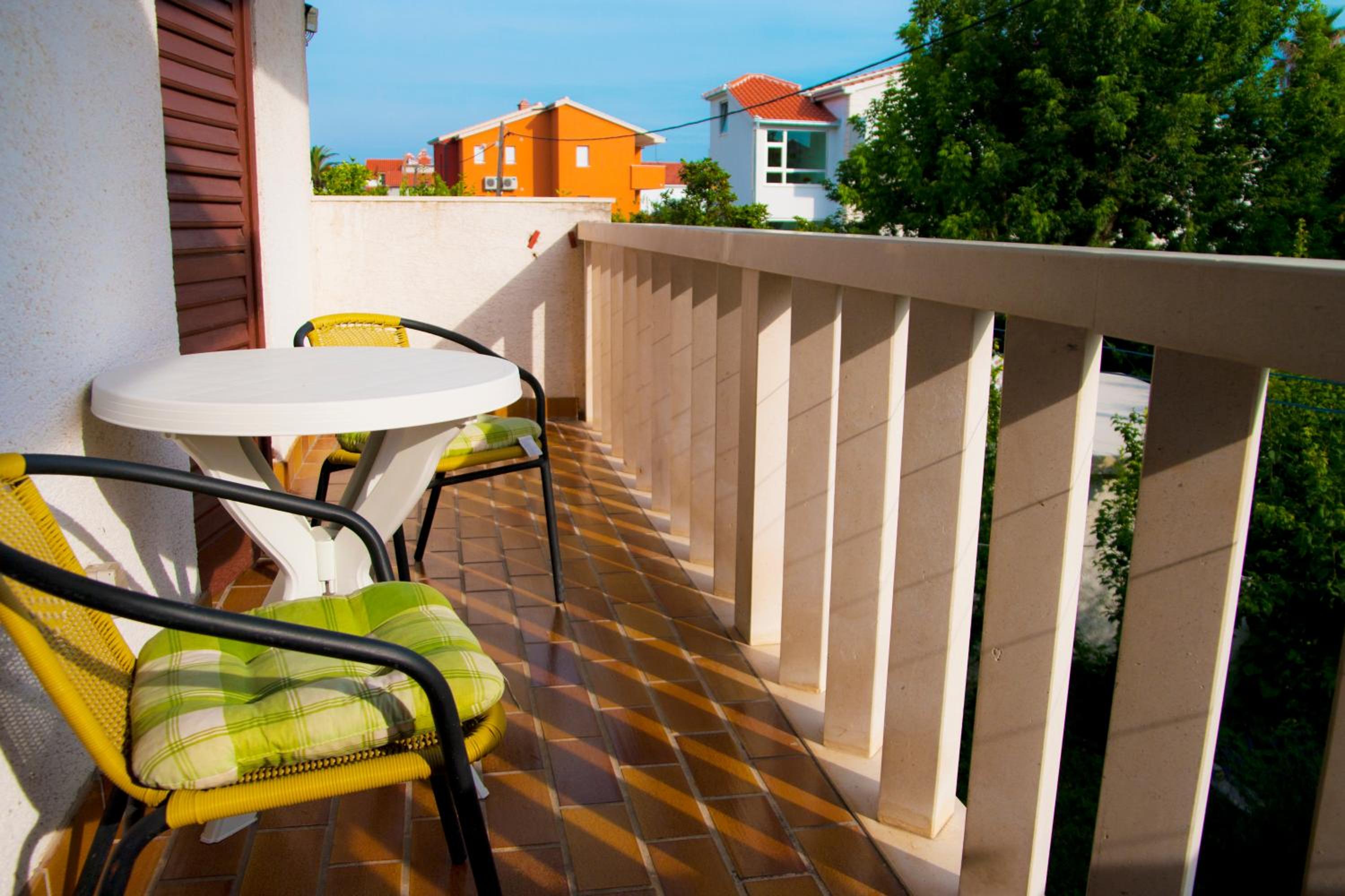 Apartment with Garden View