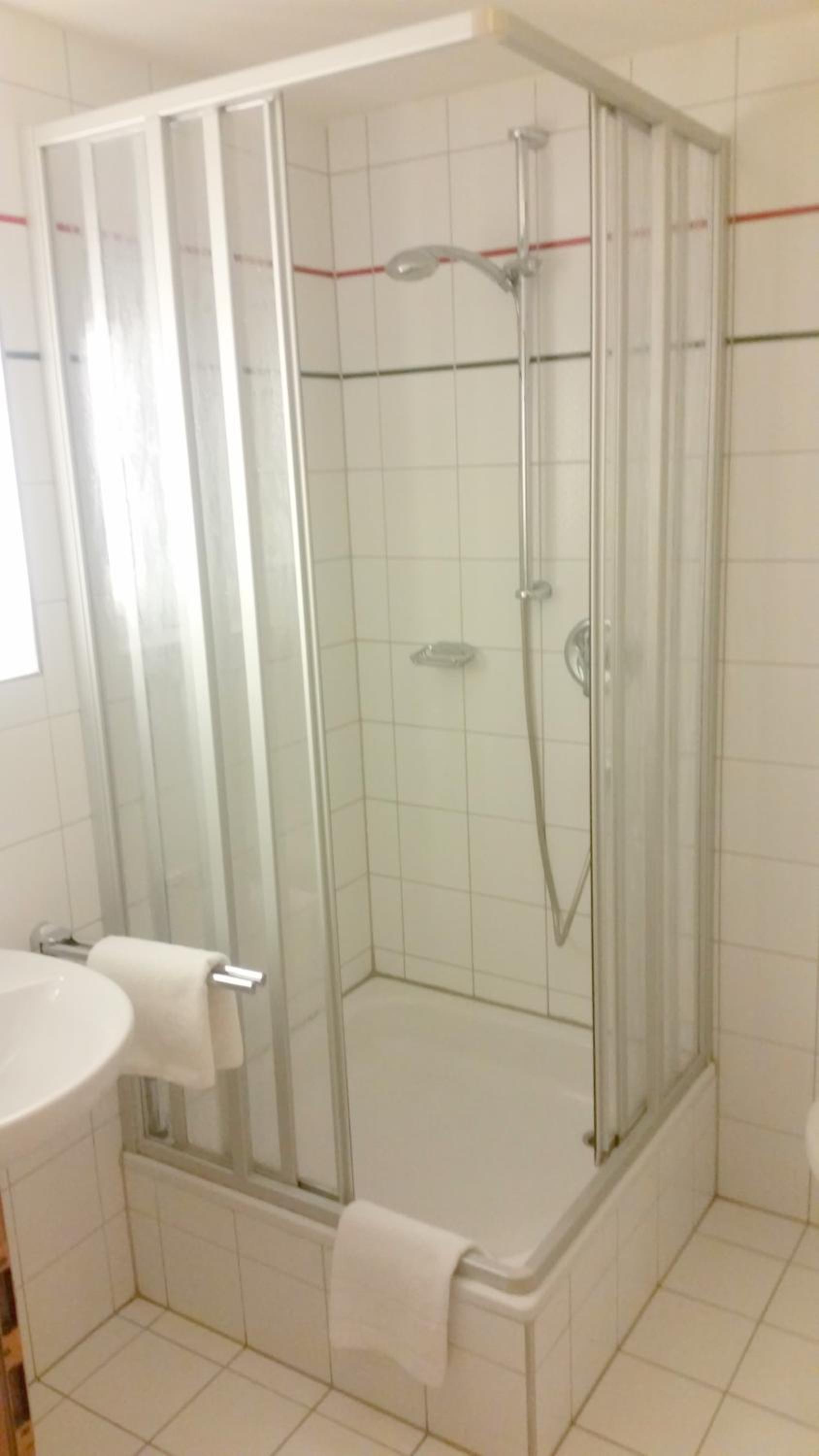 Double Room - Photo 11