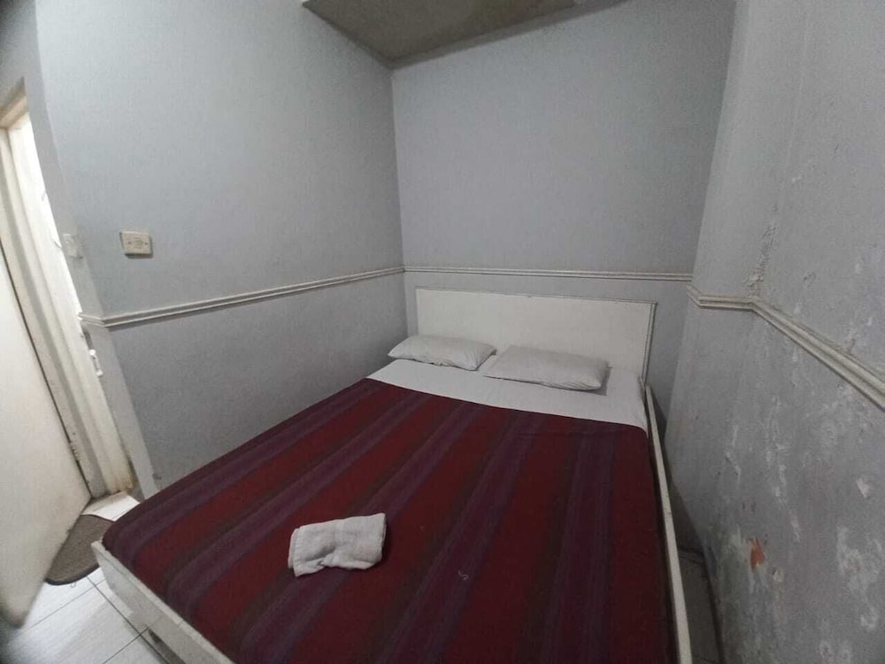 Economy Room - Photo 1