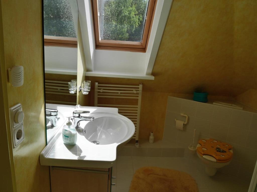 Double Room with Private Bathroom photo 3