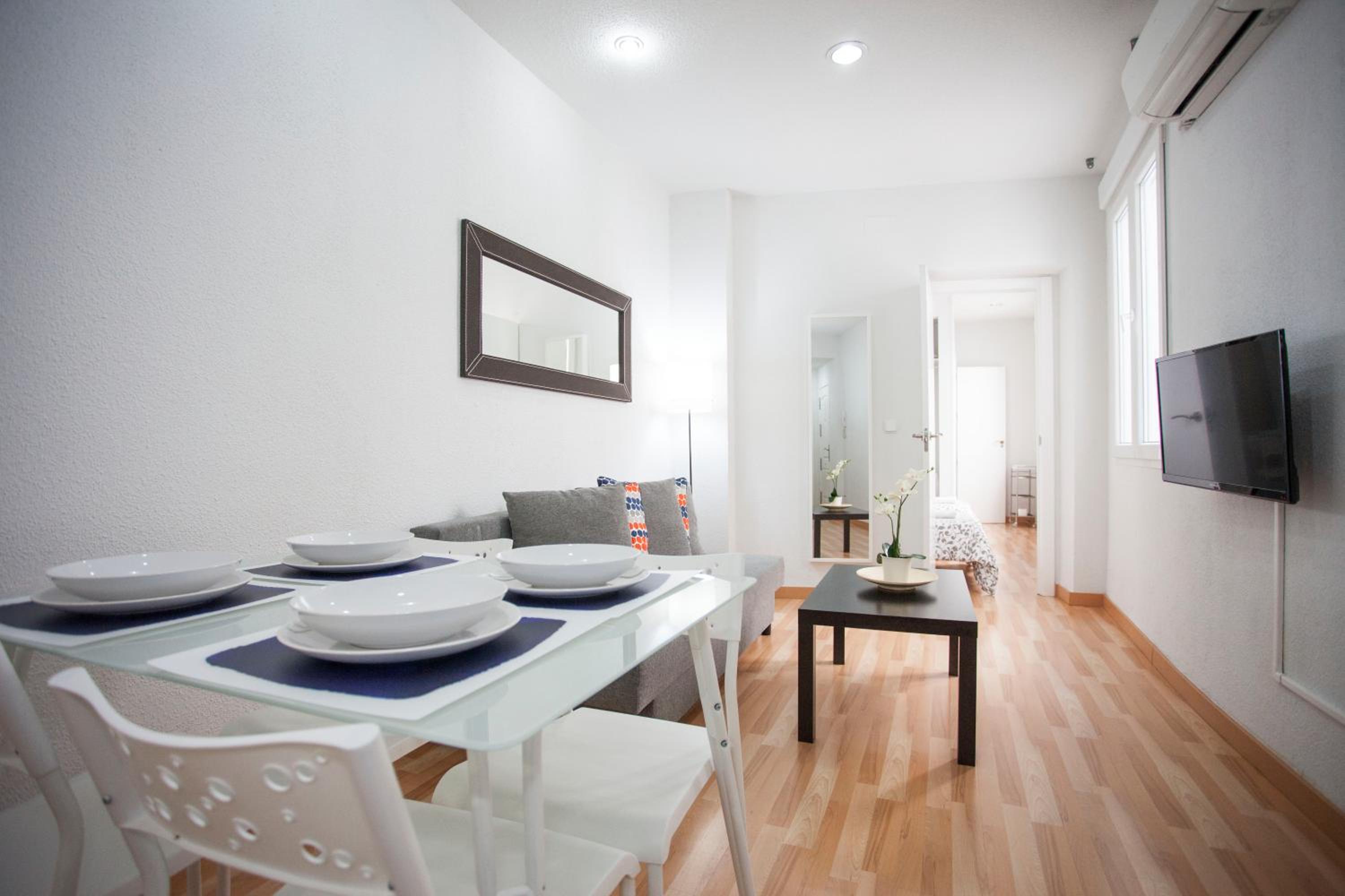 One-Bedroom Apartment (4 Adults) photo 3