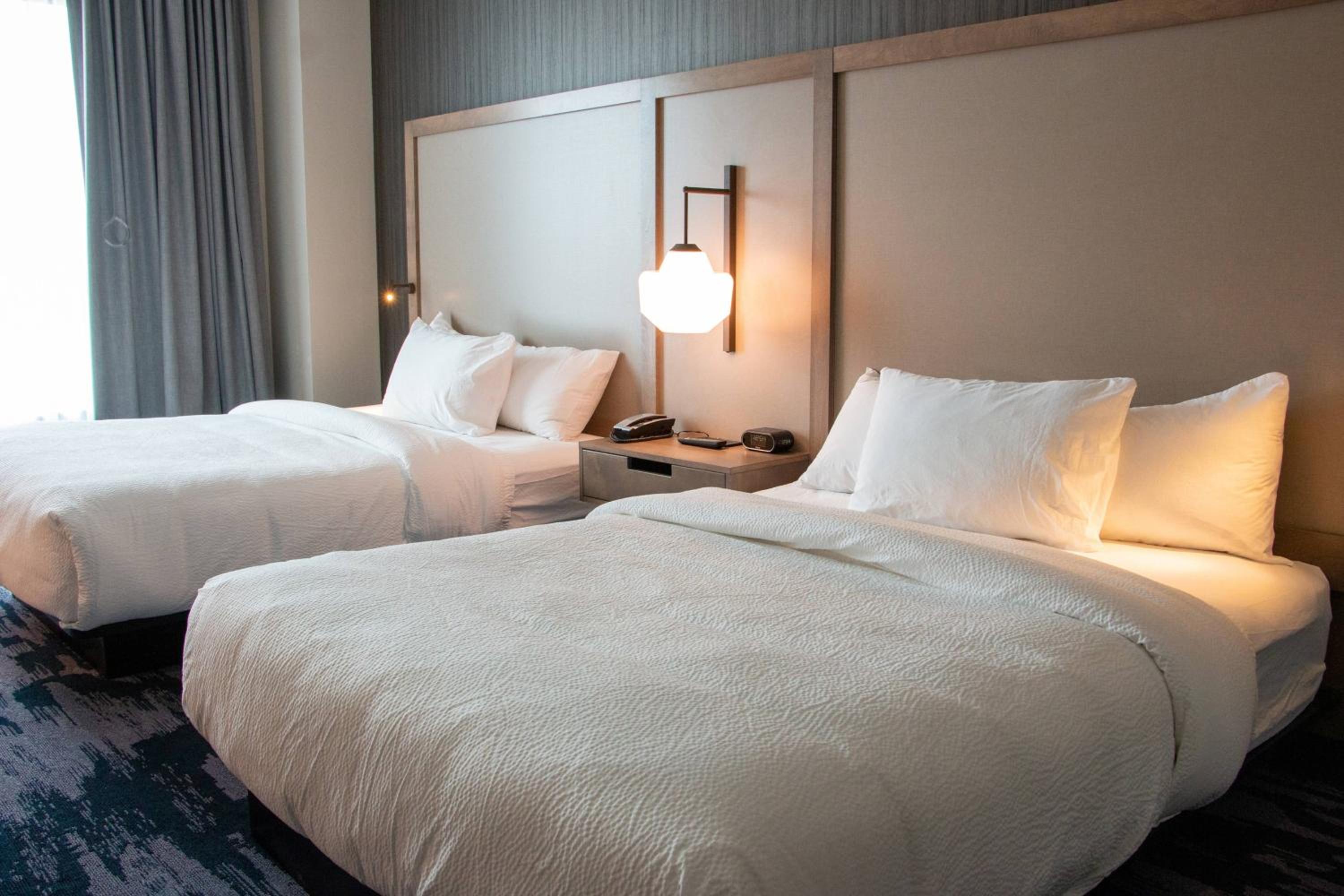 Queen Room with Two Queen Beds - Hearing Accessible