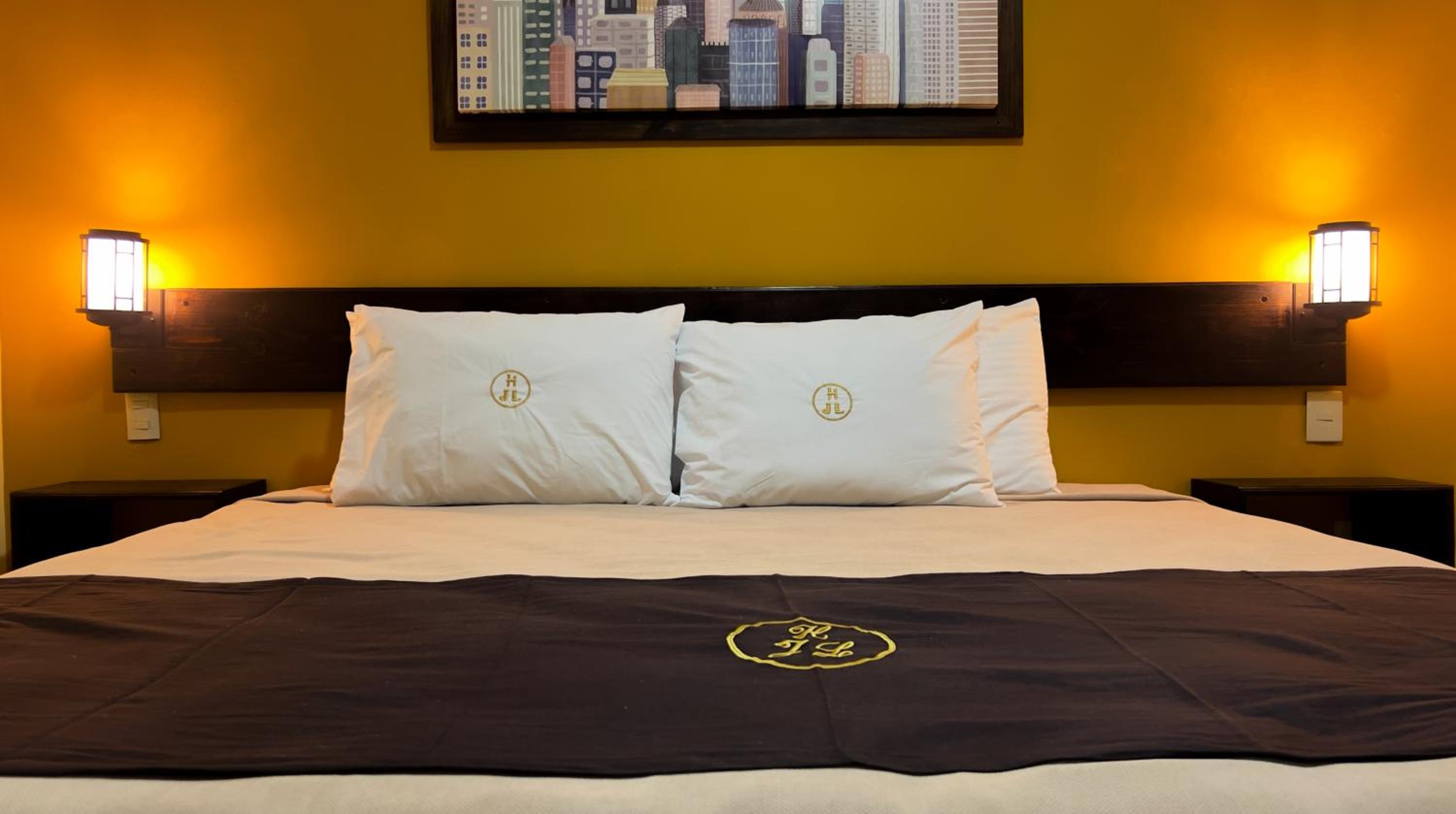 Standard Queen Room photo 2