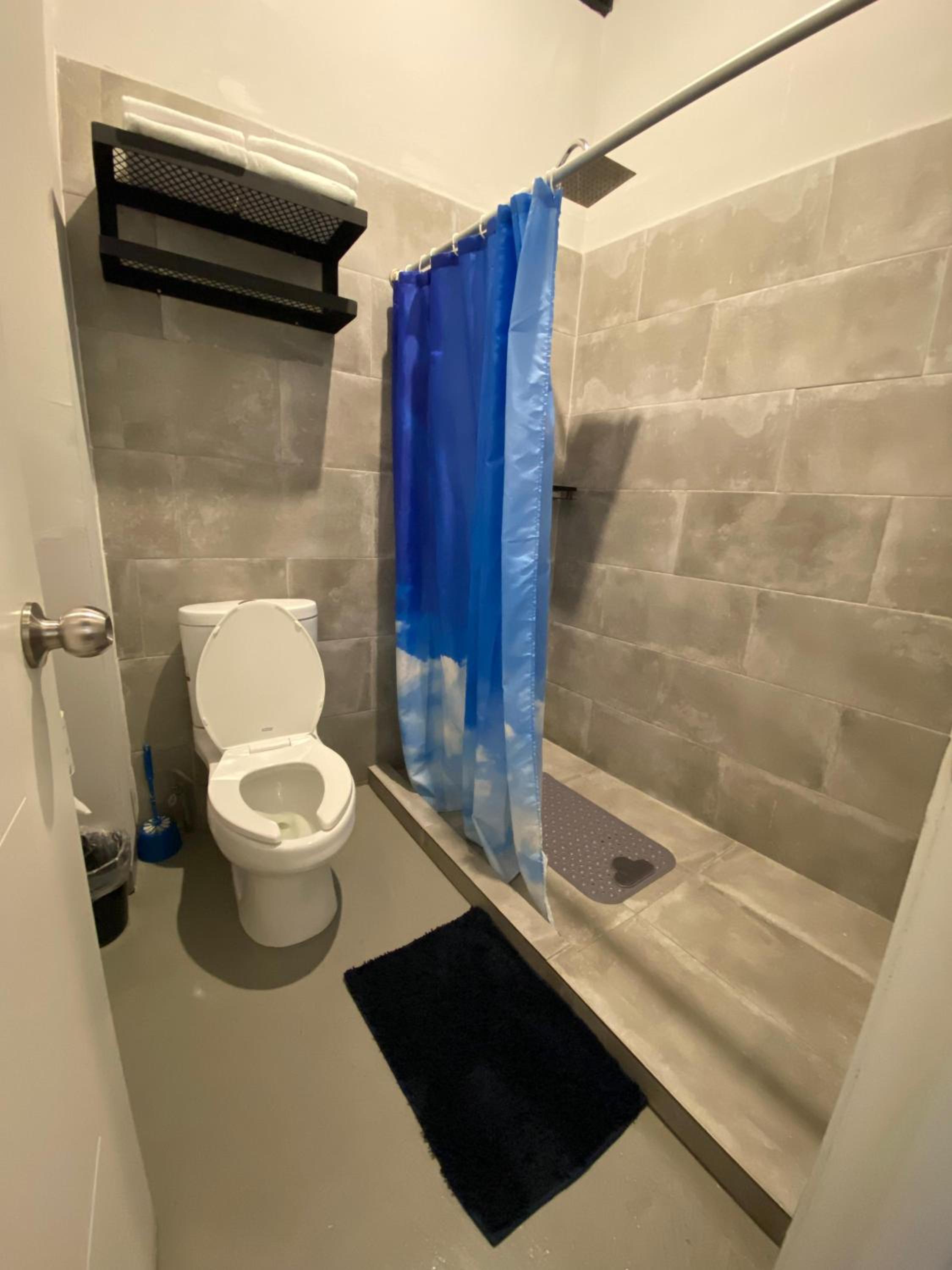 Superior King Room - Photo 7