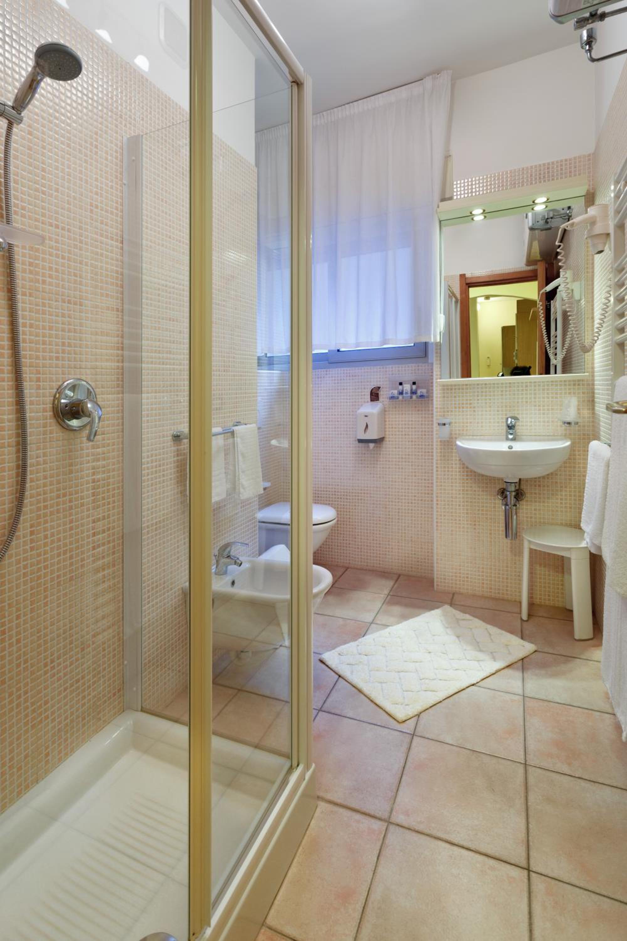 One-Bedroom Apartment - Ground Floor - Photo 14