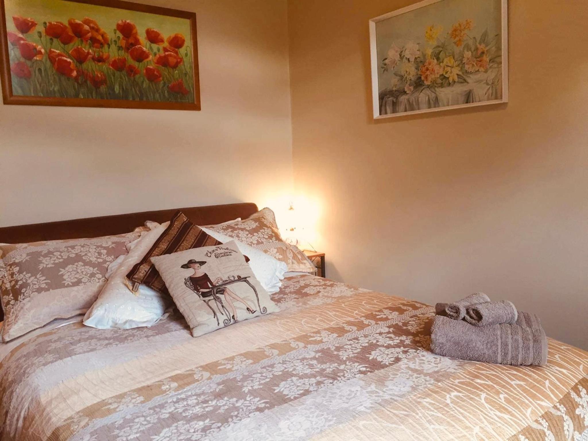 Standard Queen Room