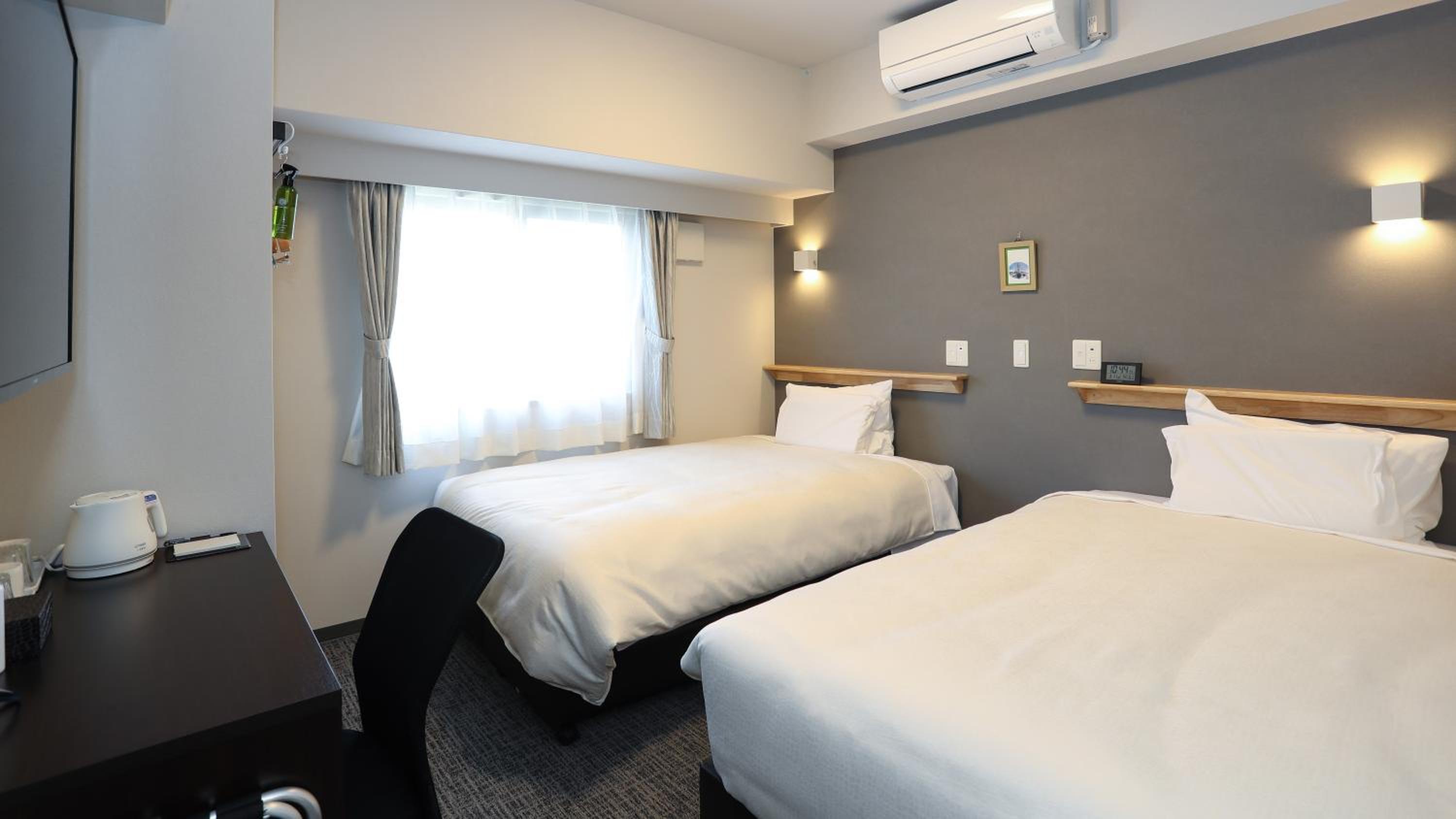 Twin Room - Photo 1