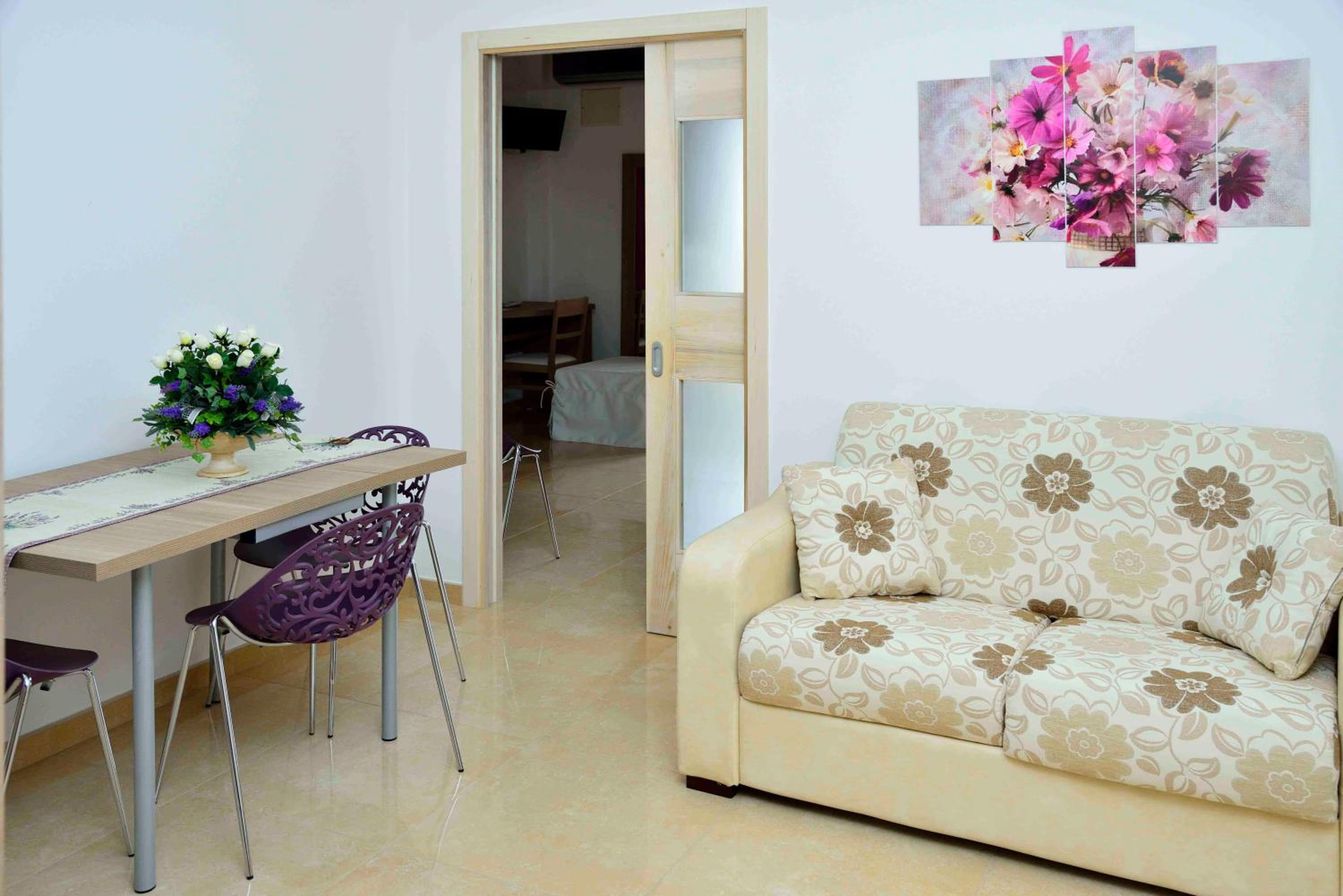 One-Bedroom Apartment (3 Adults) photo 1