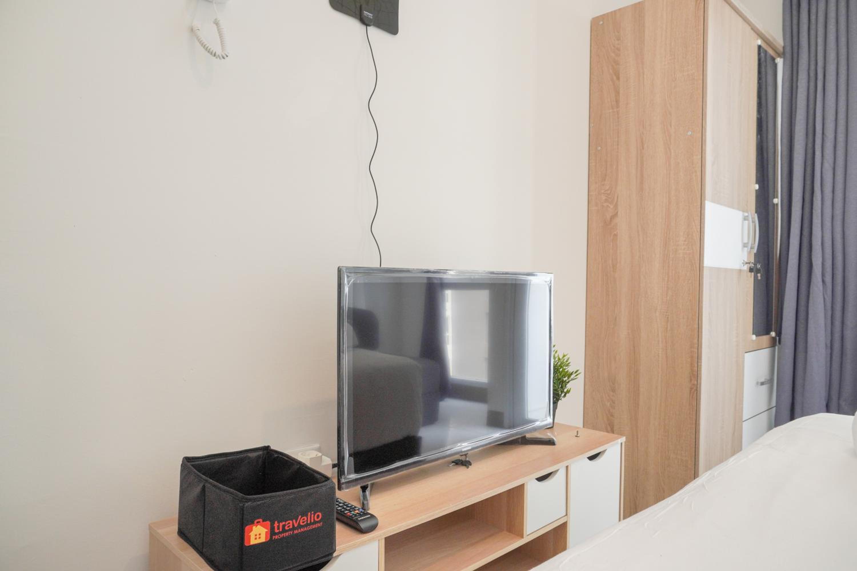 Studio Apartment photo 1
