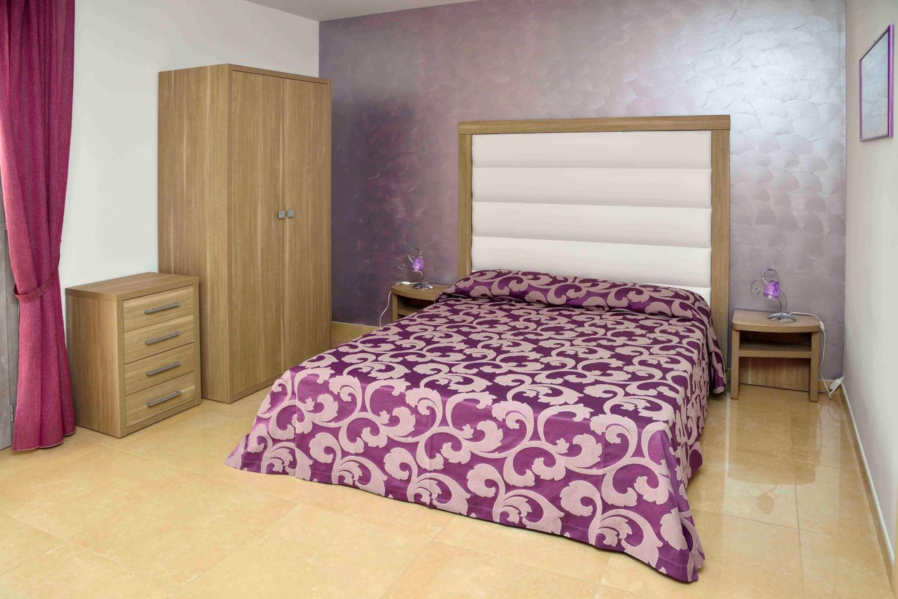 One-Bedroom Apartment (3 Adults) photo 3