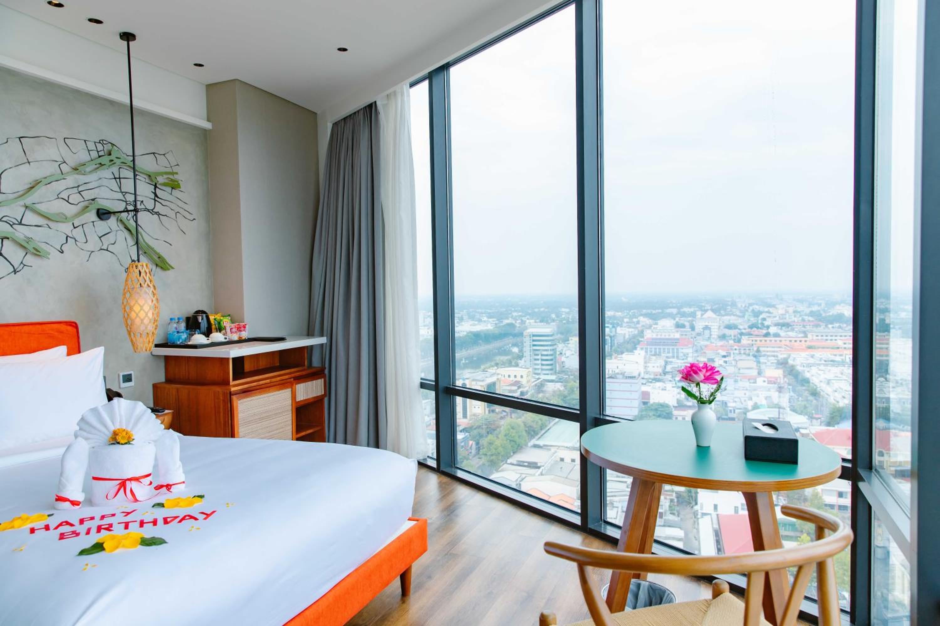 Superior Twin Room with City View