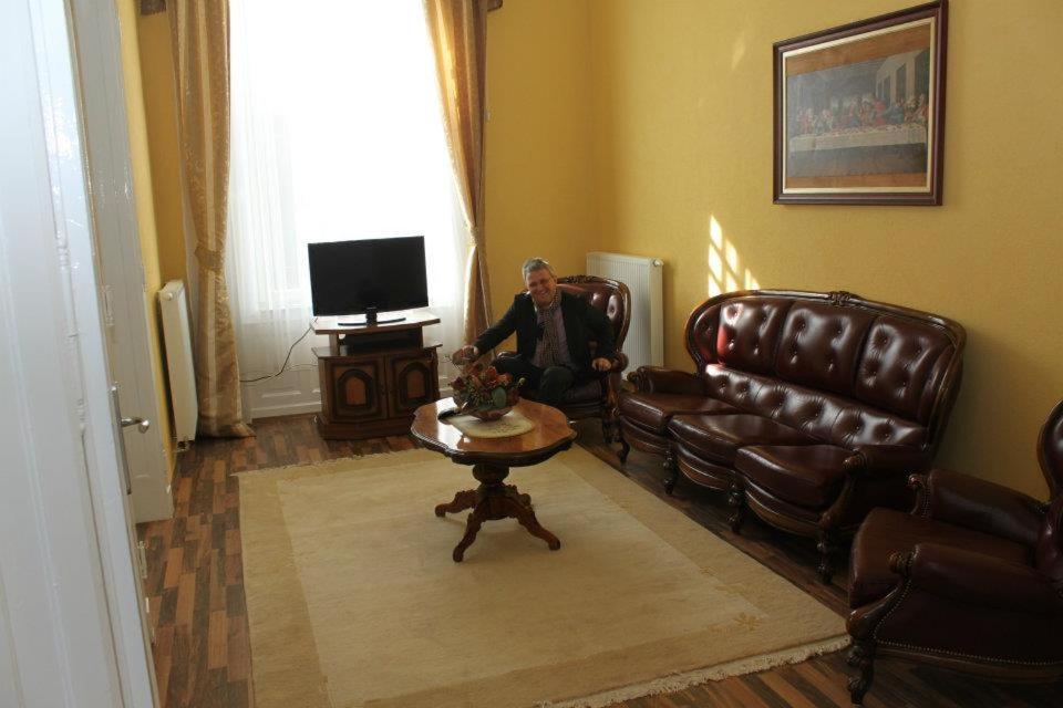 Suite with City View - Photo 5