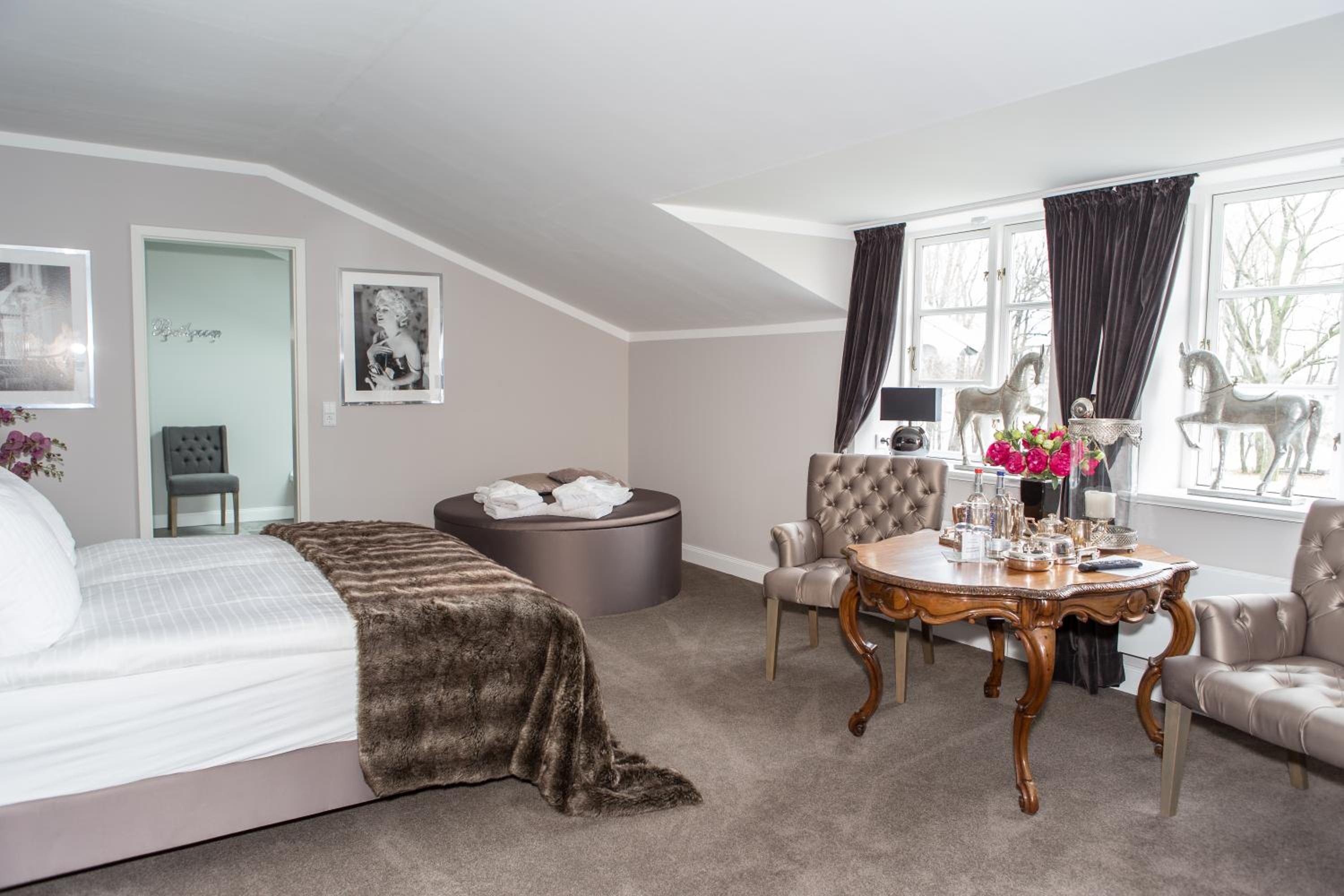 Suite - Photo 2