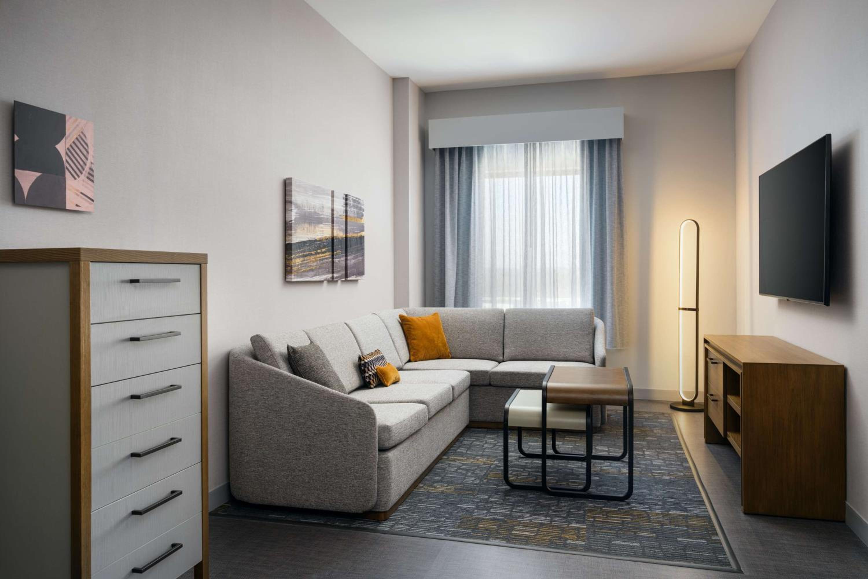 One-Bedroom Queen Suite With Two Queen Beds - Photo 1