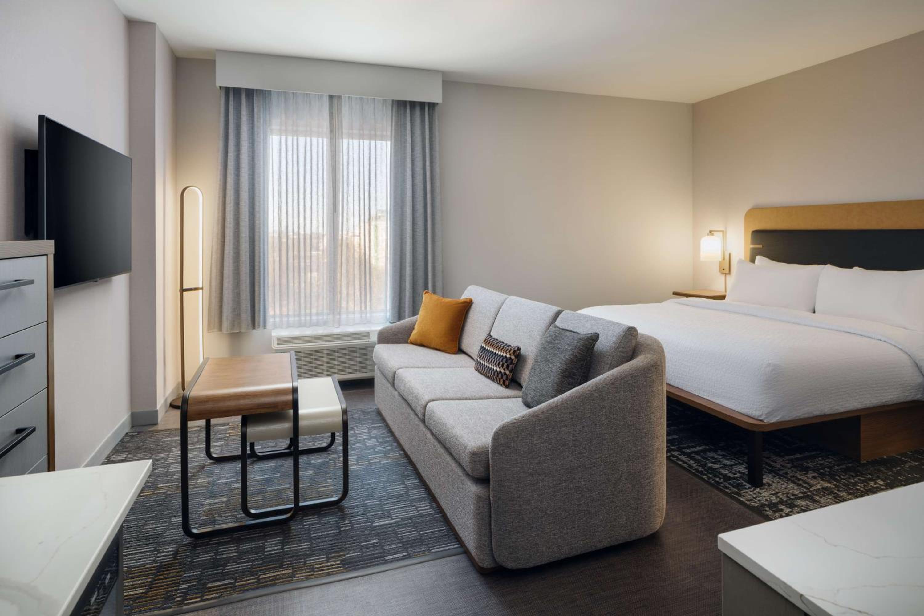 King Studio Suite - Photo 3