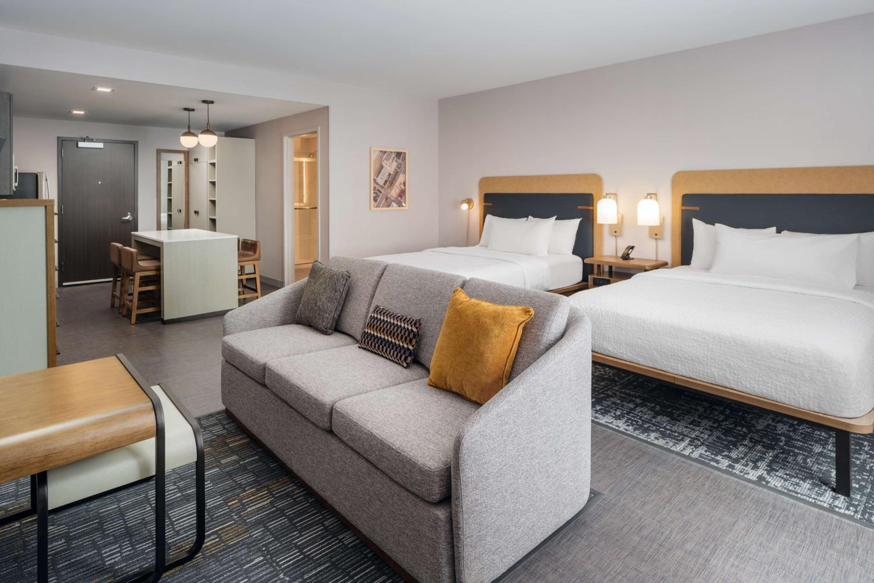 Studio Suite With Two Queen Beds - Photo 2
