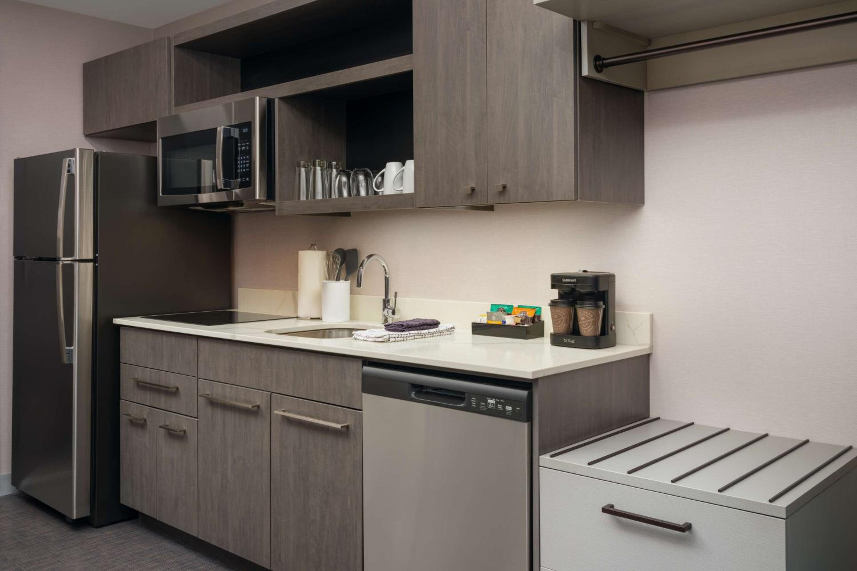 Efficiency King Suite  - Photo 4