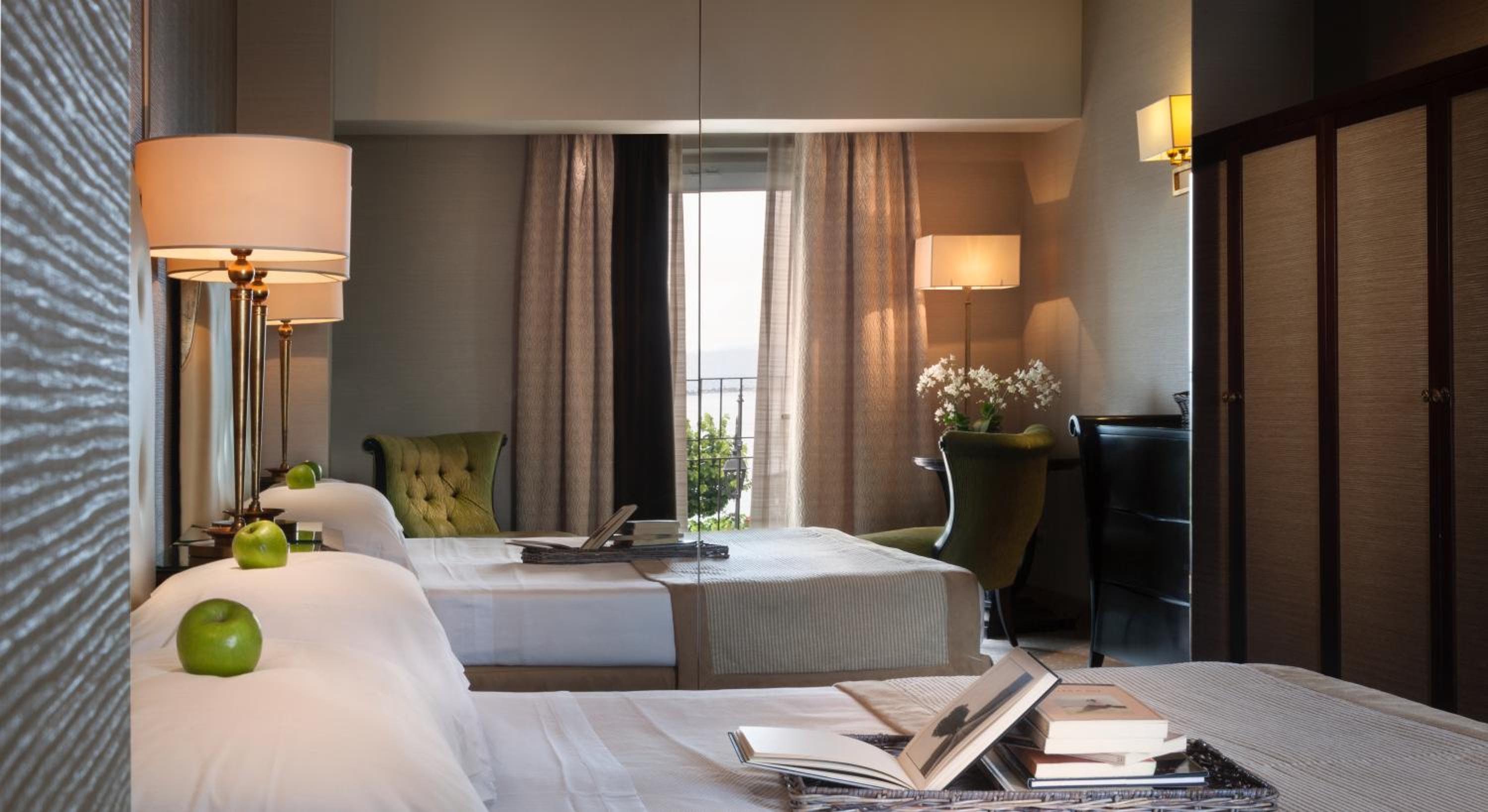 Executive Double Room with Lake View - Photo 4