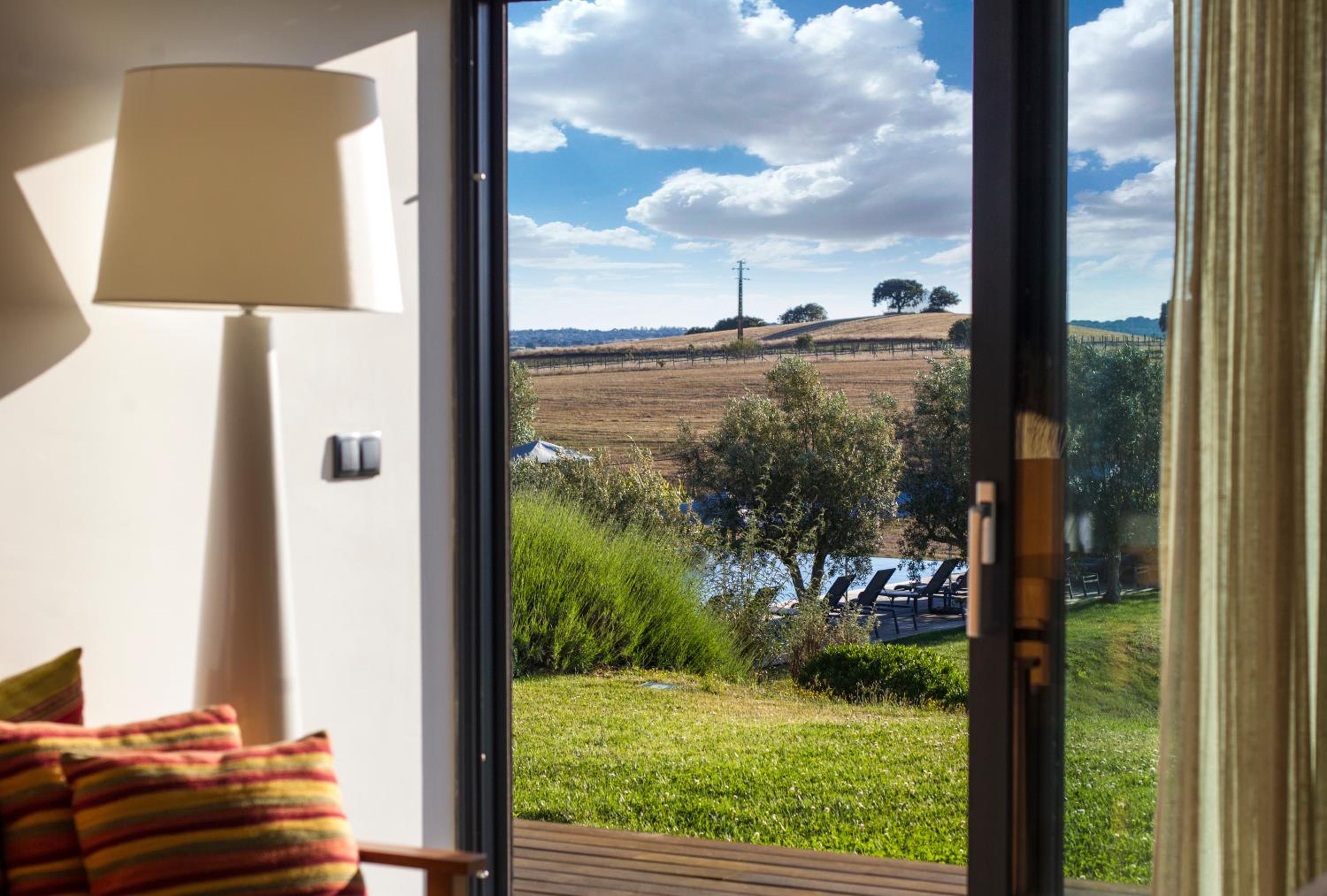 Premium Double Room - Photo 6