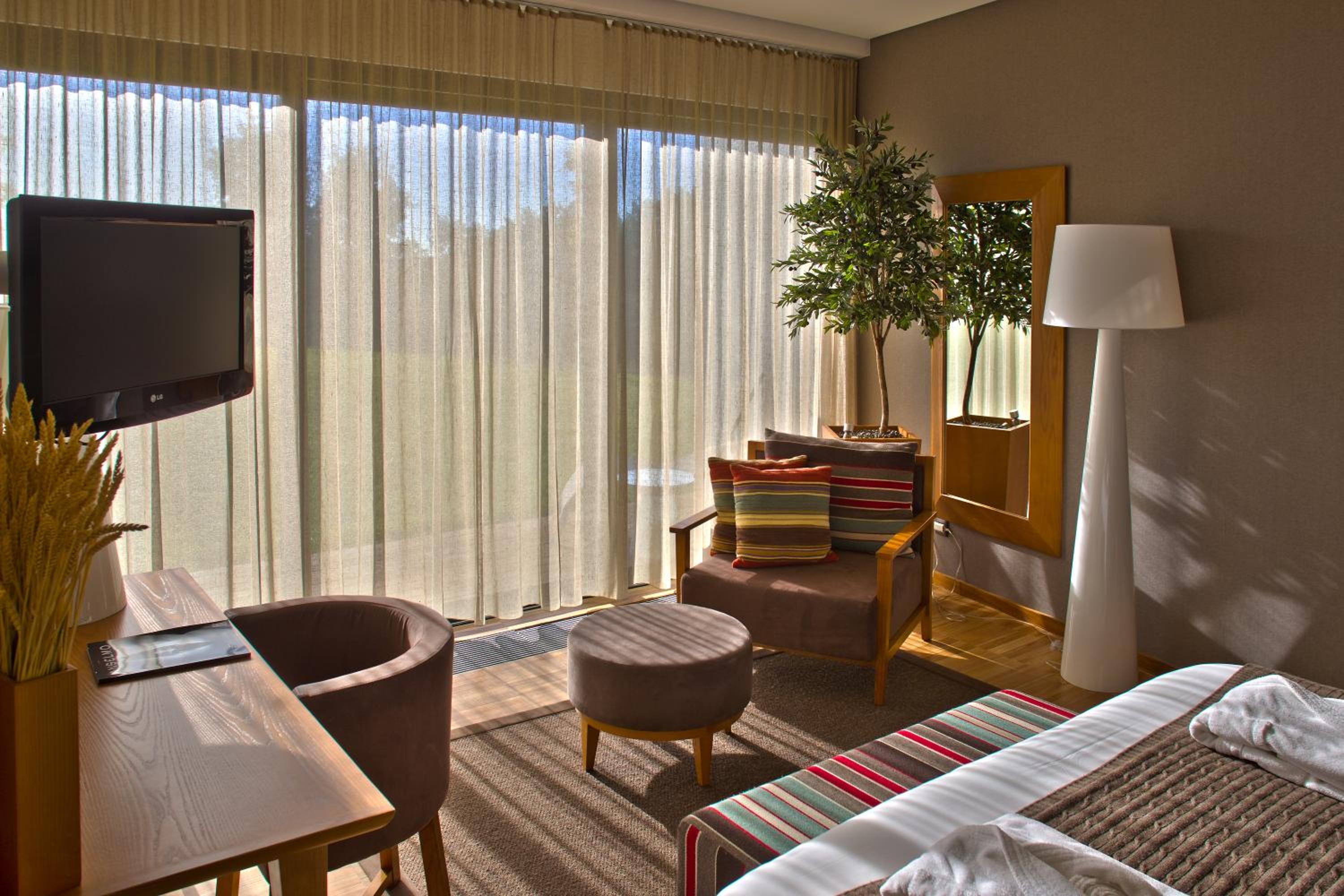 Premium Double Room - Photo 8