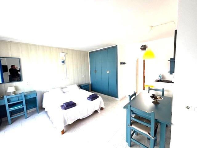 Estudio con Balcón