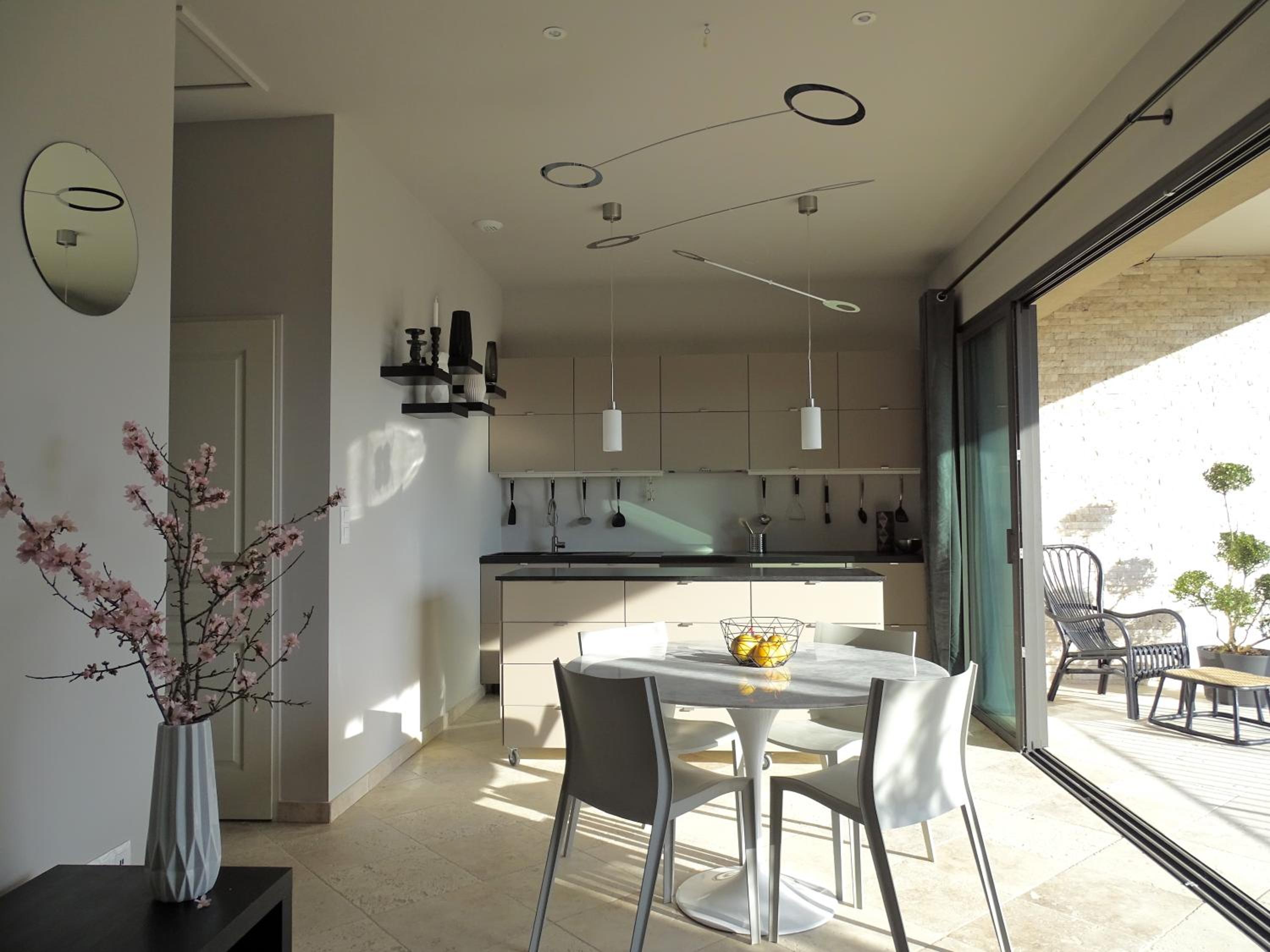 Two-Bedroom Apartment with Lake View photo 3