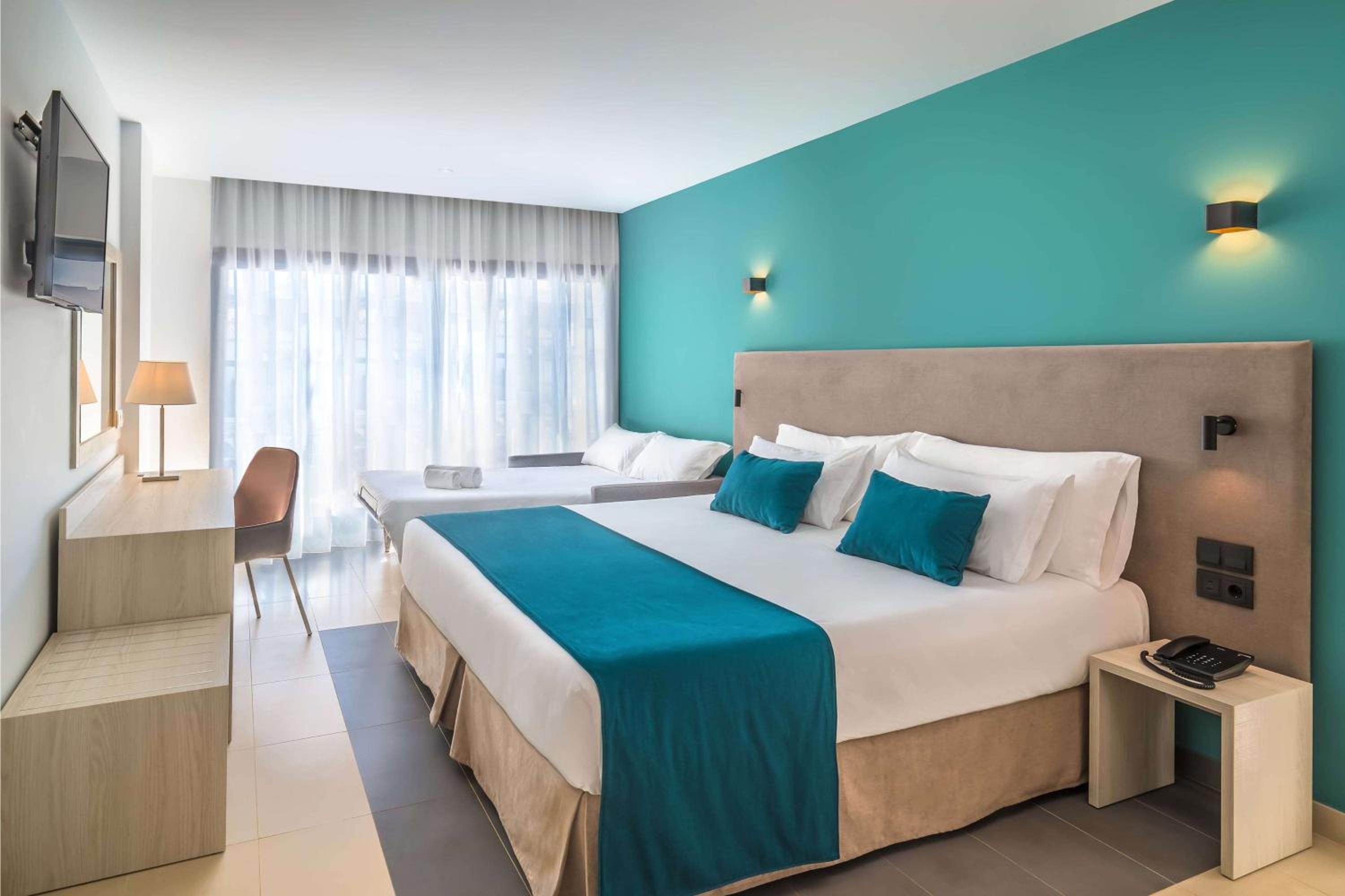 Superior Triple Room - Photo 6
