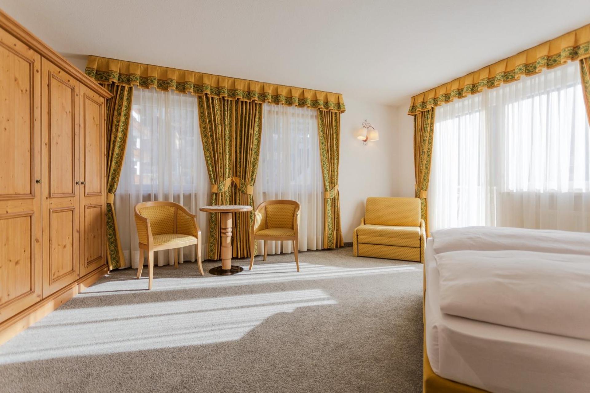 Deluxe Double or Twin Room with Balcony photo 1
