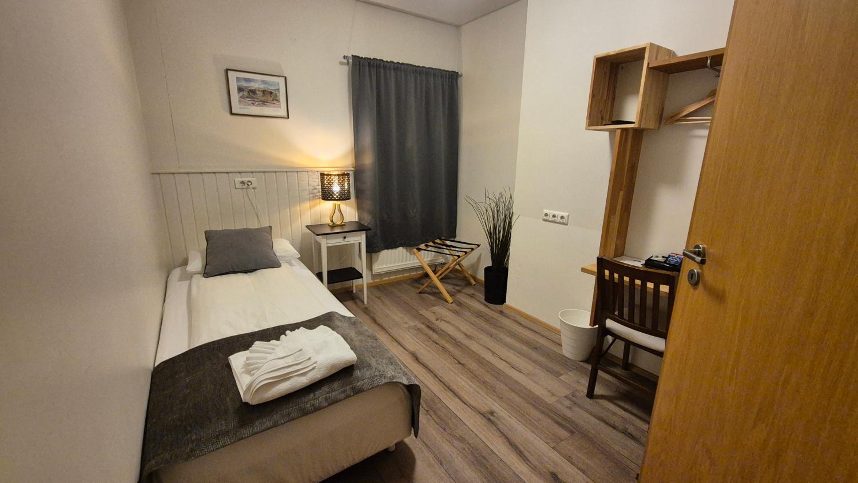 Single Room photo 2