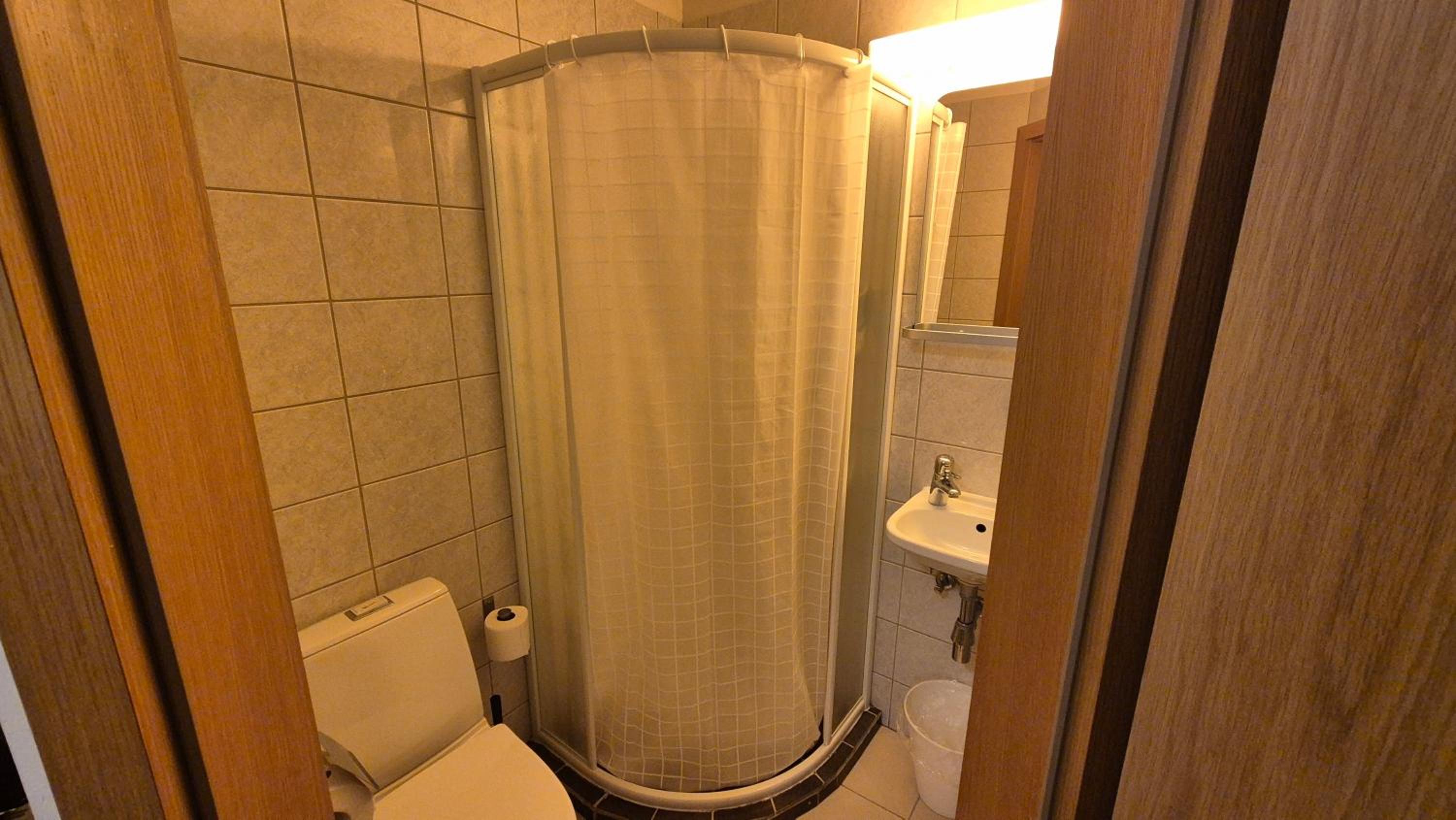 Single Room photo 3