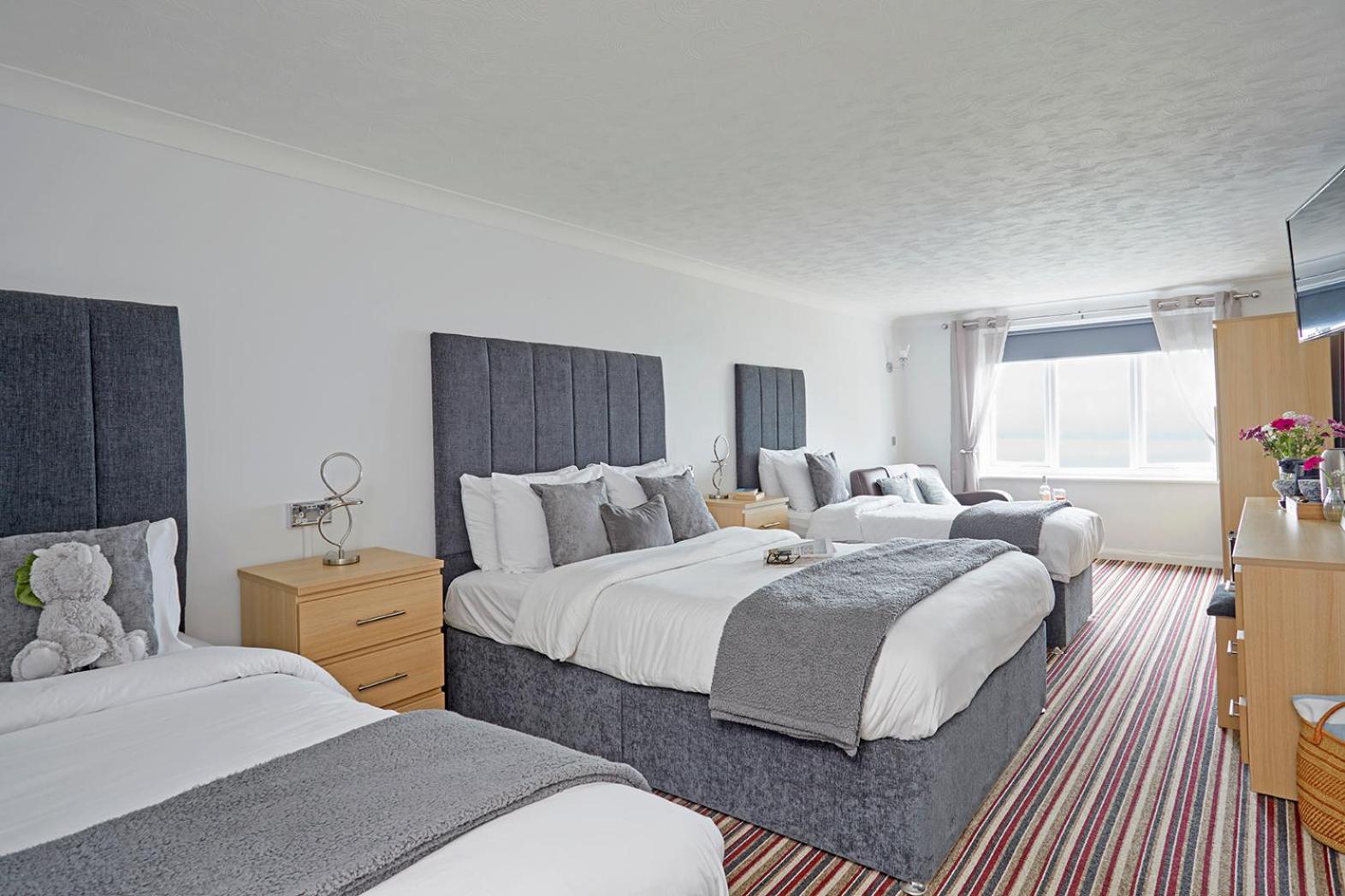 Family Room with Sea View (2 Adults + 2 Children) photo 3