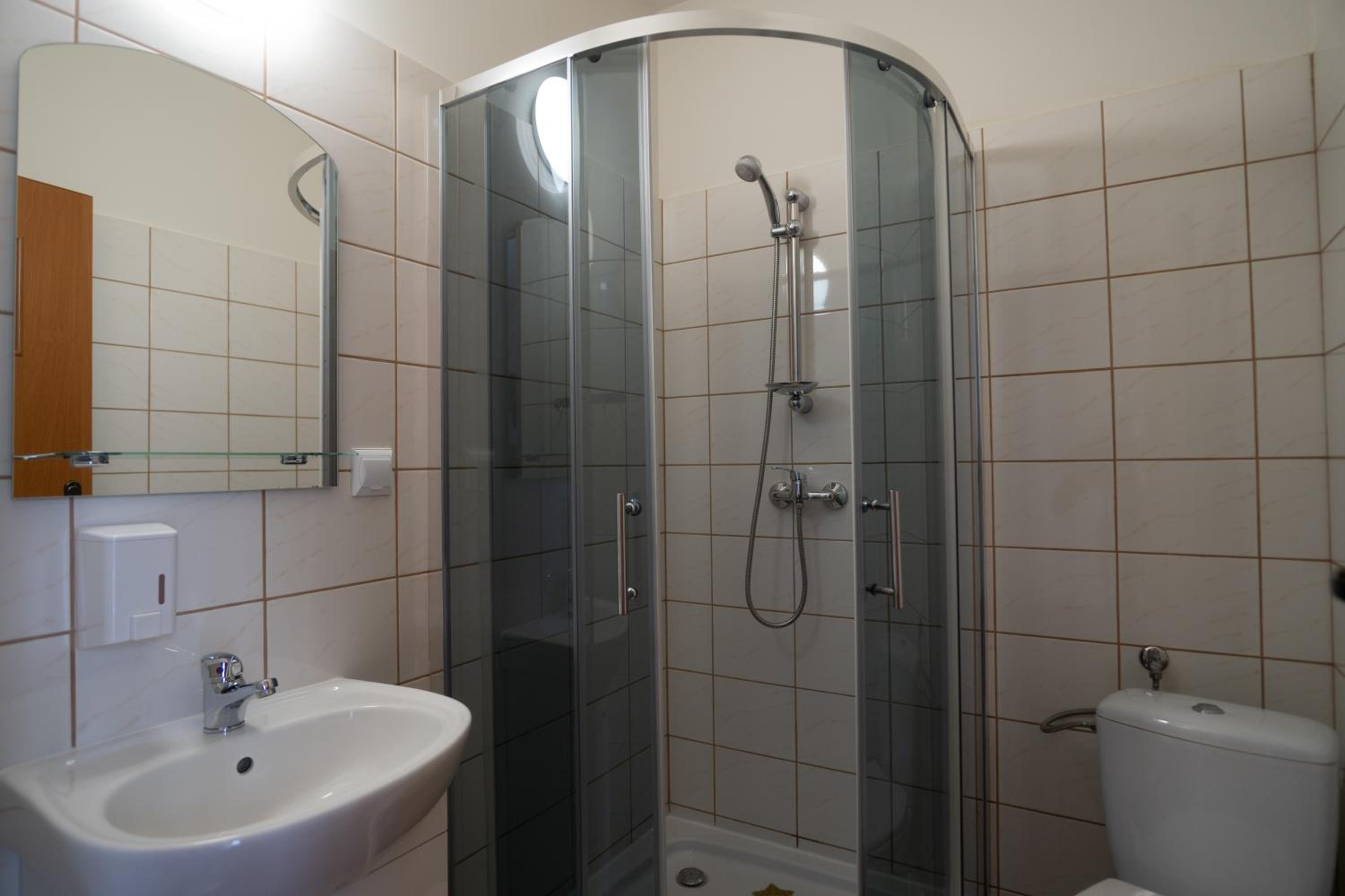 Single Room with Bathroom photo 1