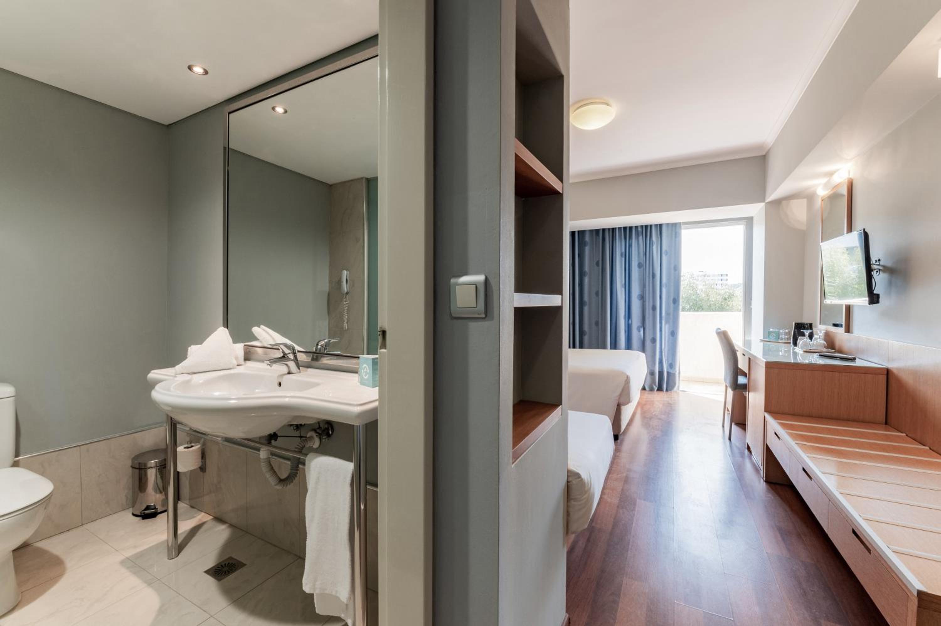 Standard Double Room with Garden View