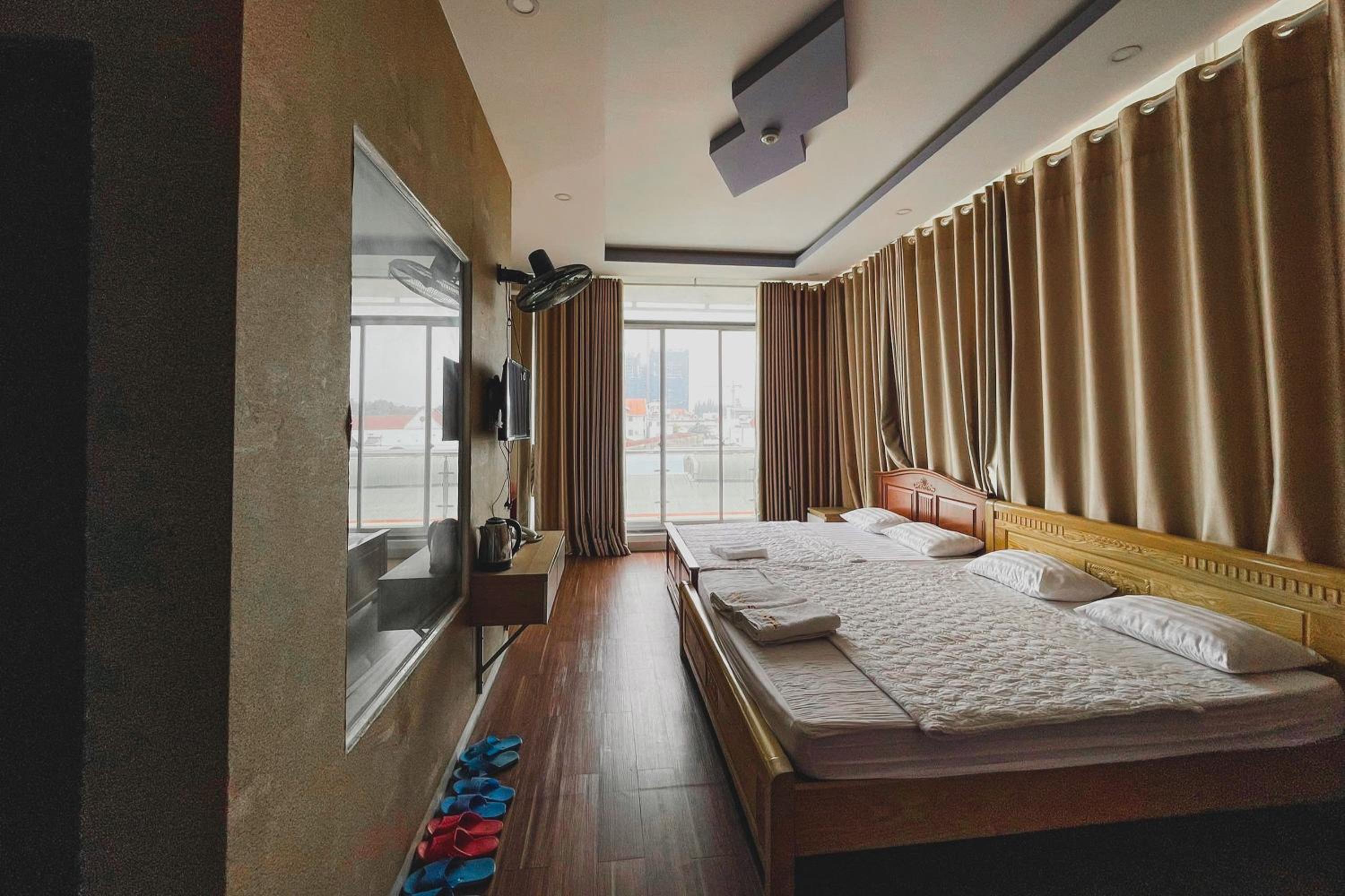 Premium Quadruple Room - Photo 7