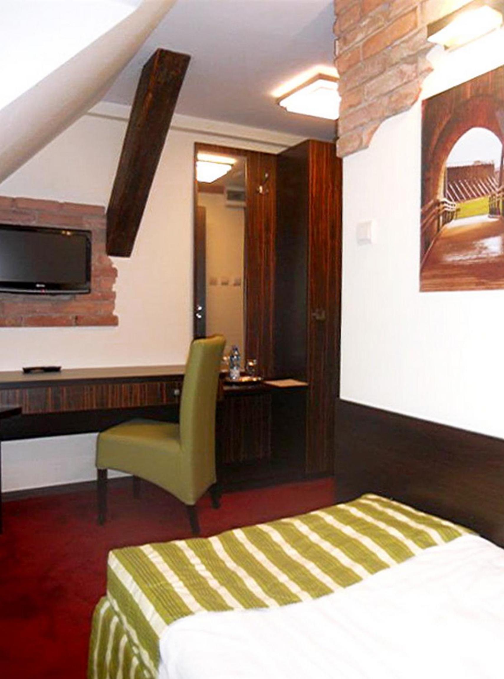 Single Room